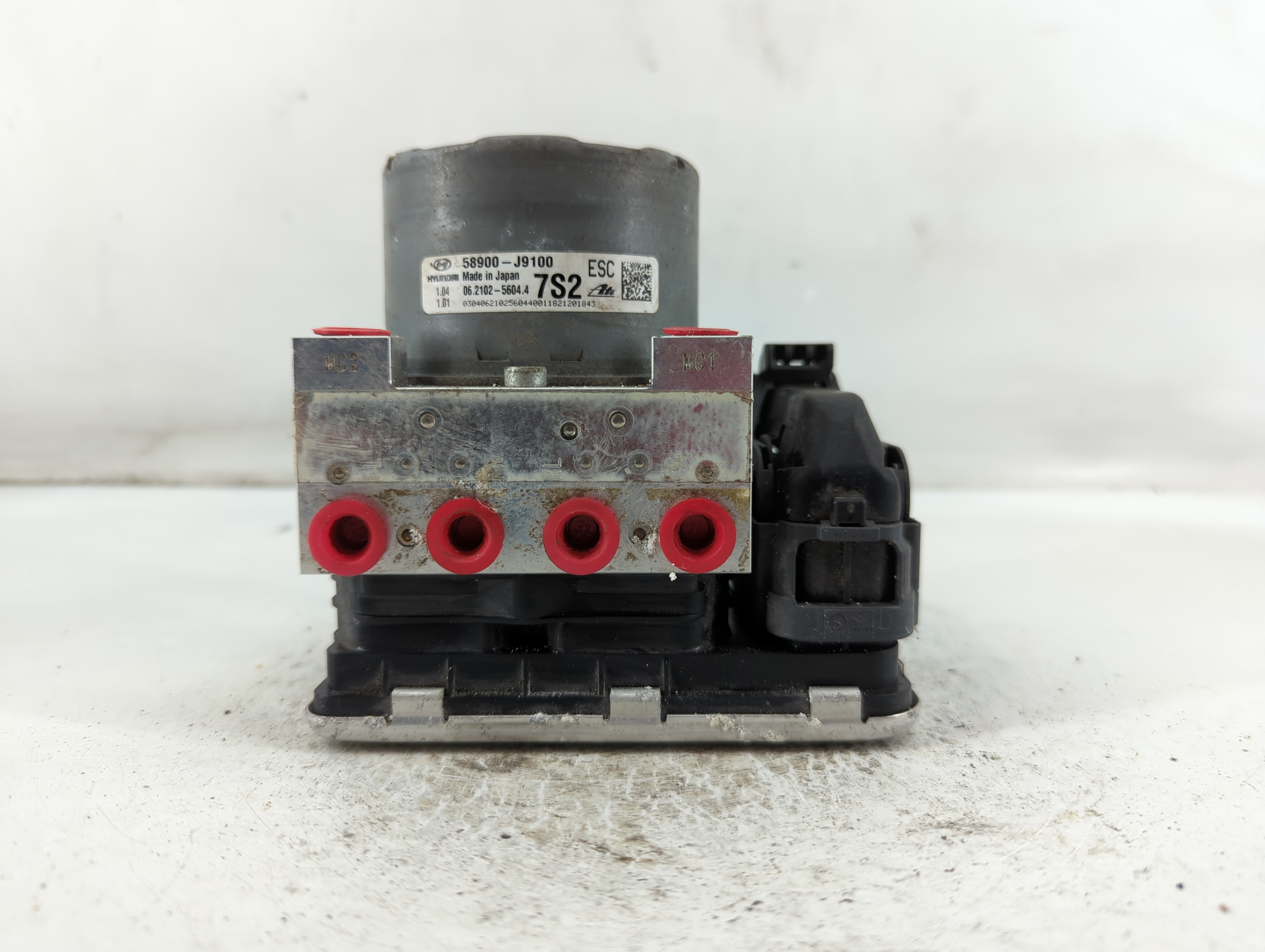 2018-2021 Hyundai Kona Abs Pump Control Module 895882 - Oemusedautoparts1.com