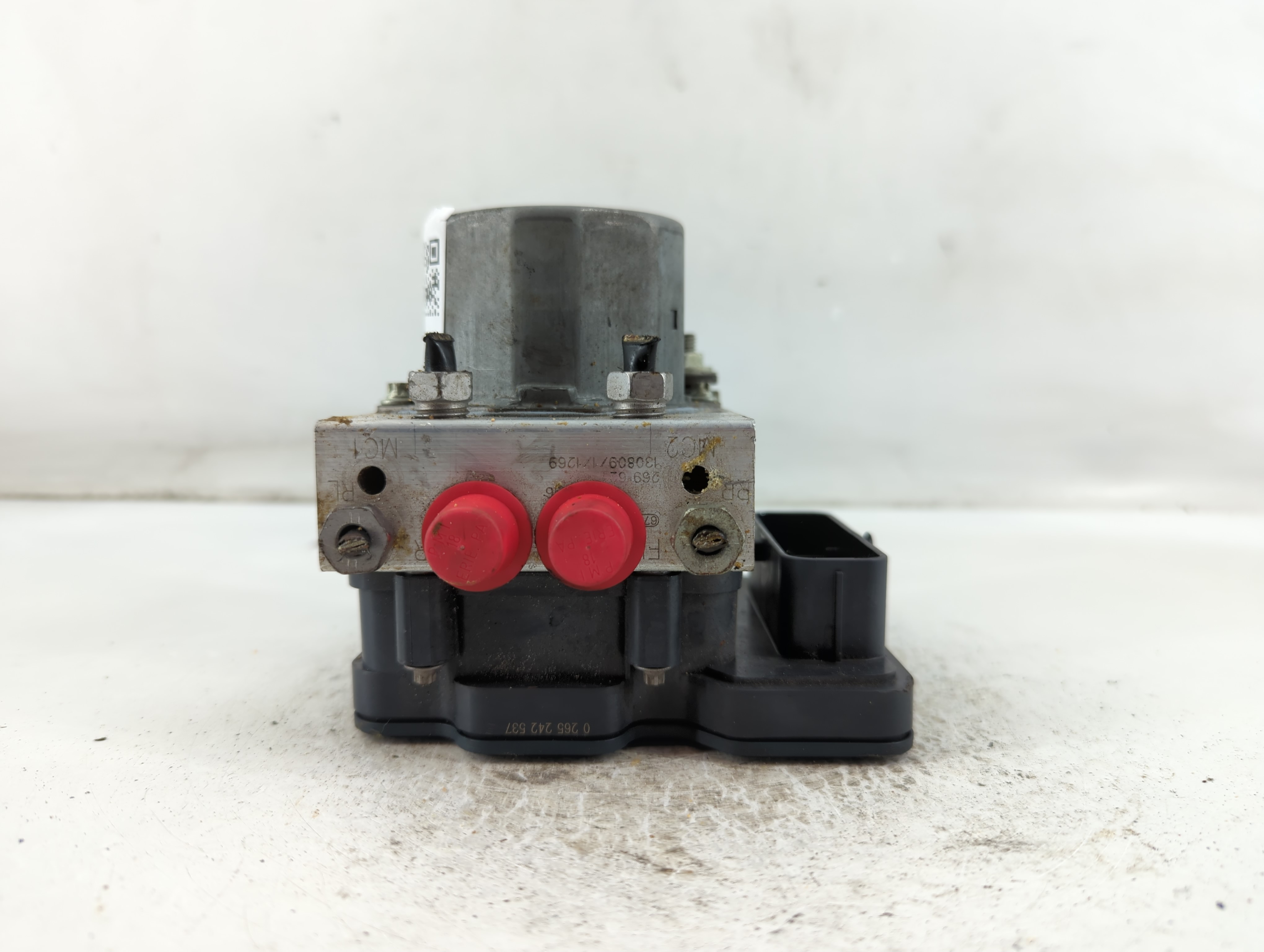 2014-2014 Chevrolet Ss Abs Pump Control Module 895884 - Oemusedautoparts1.com