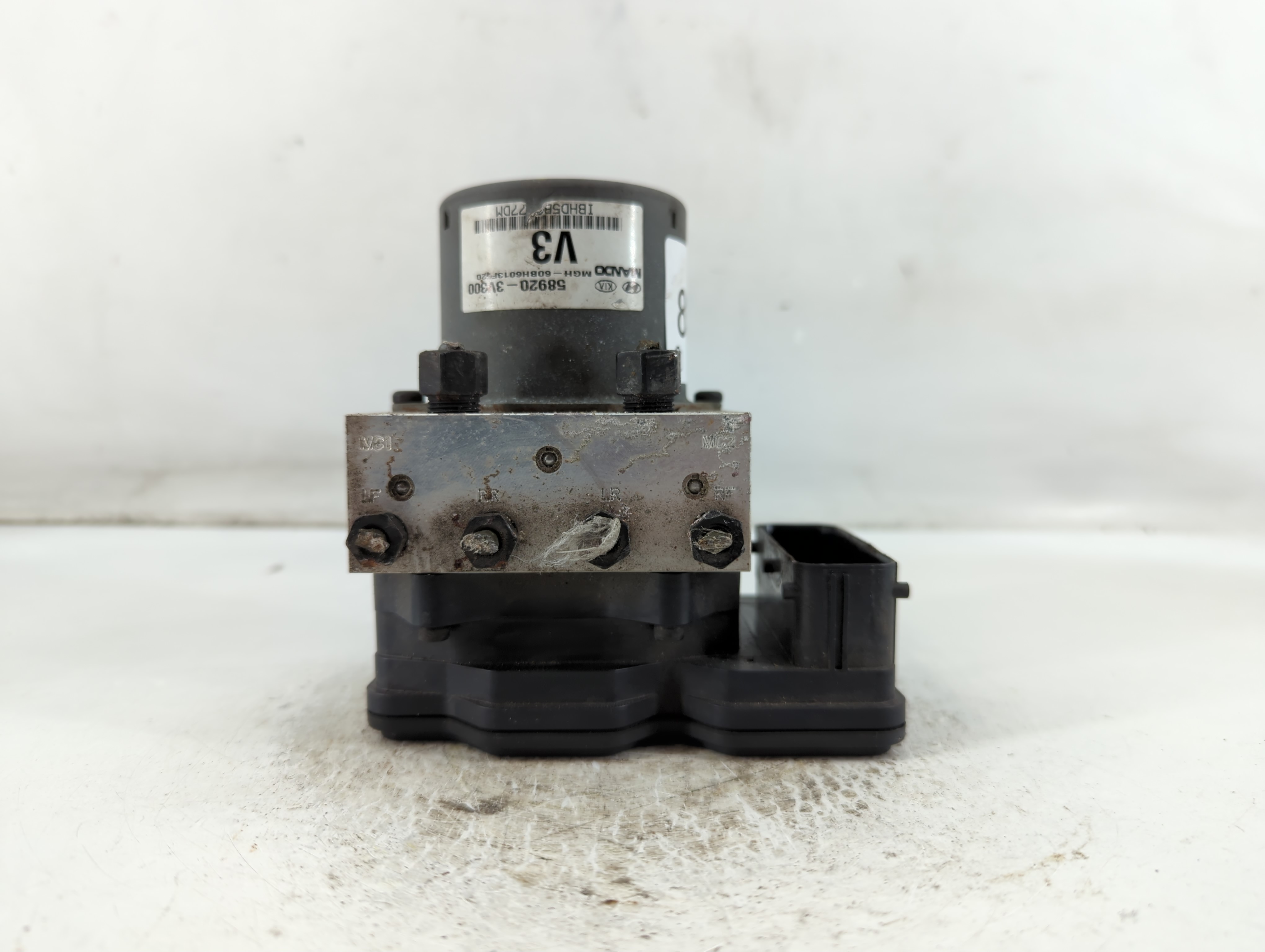 2012-2014 Hyundai Azera Abs Pump Control Module 895891 - Oemusedautoparts1.com