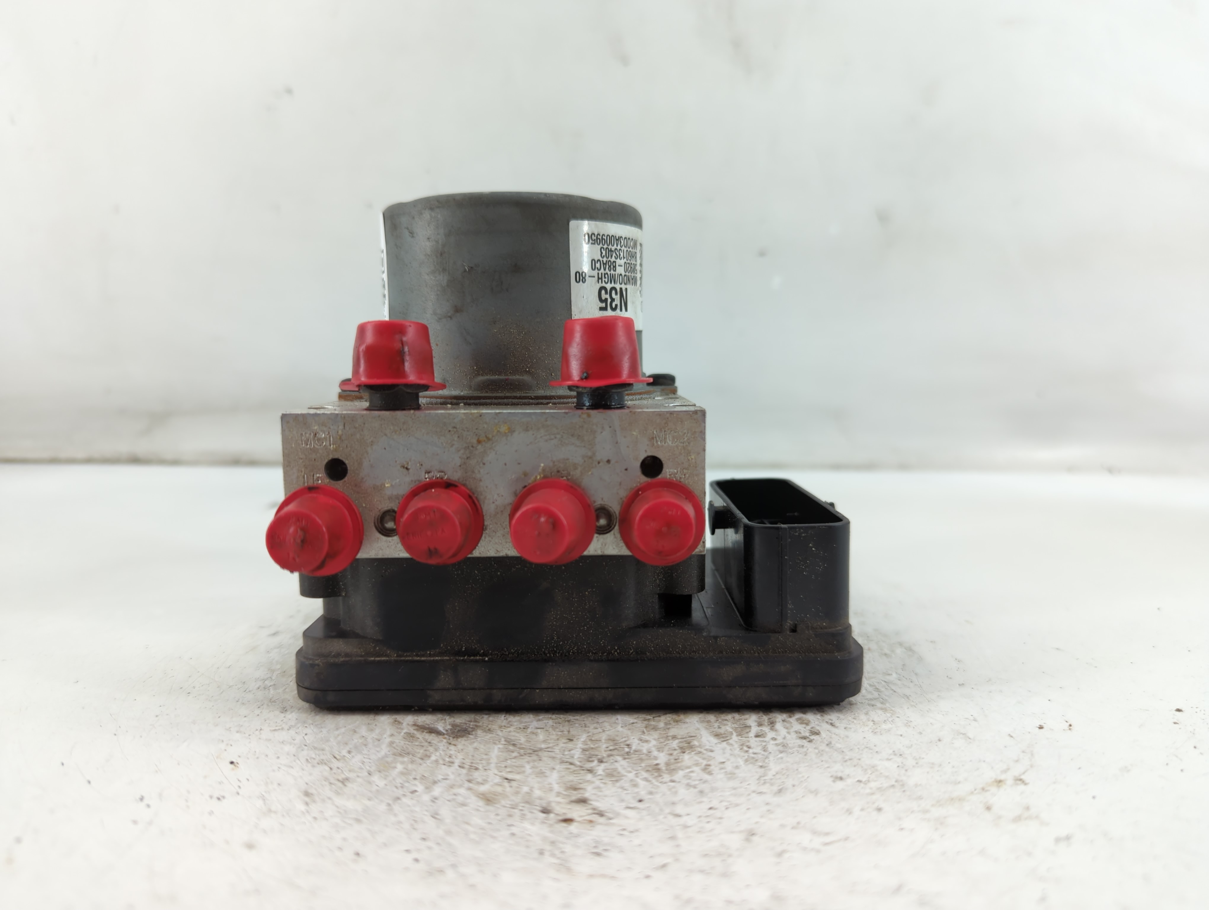 2017-2018 Hyundai Santa Fe Abs Pump Control Module 895893 - Oemusedautoparts1.com