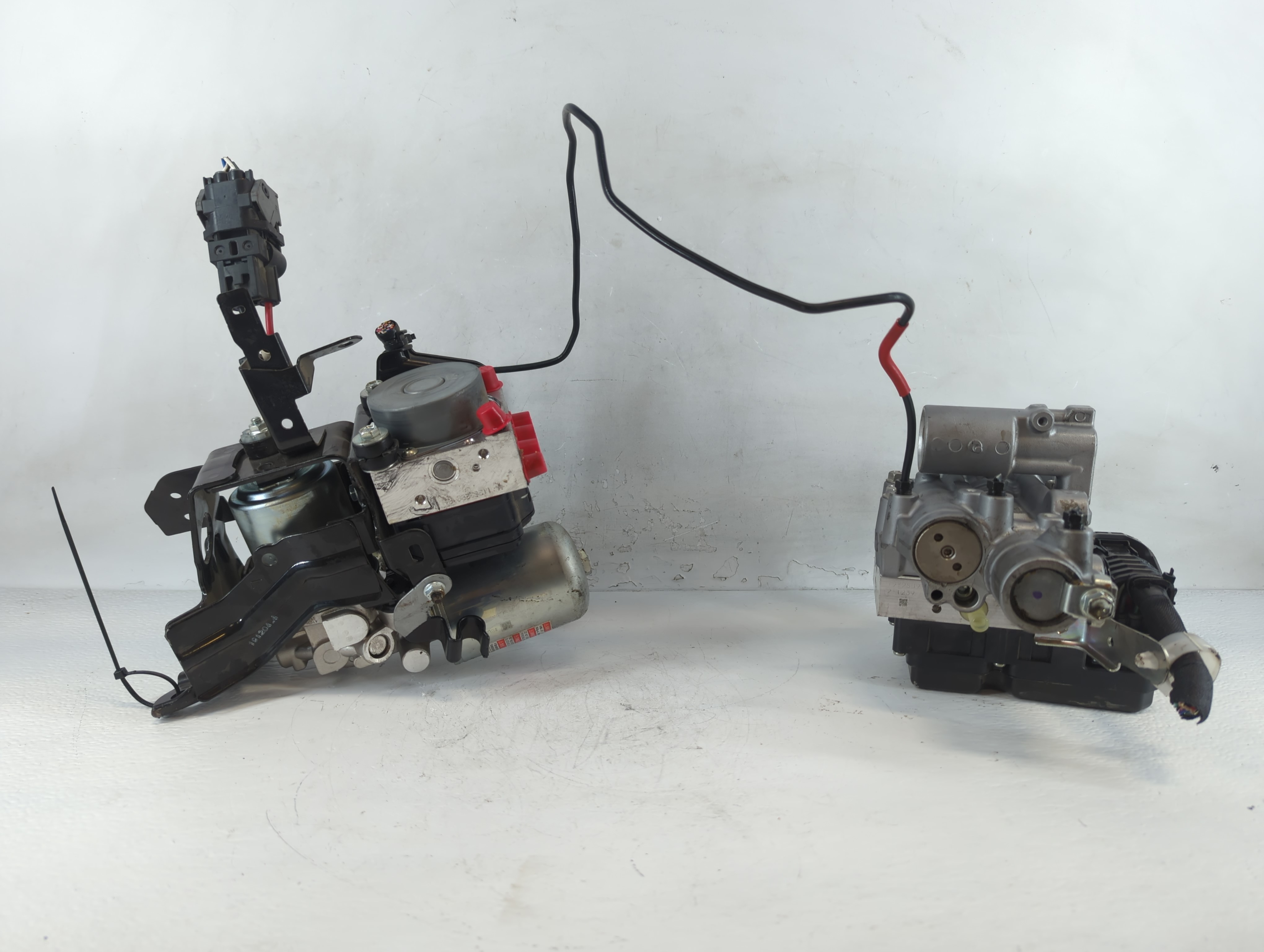 2019-2022 Toyota Corolla Abs Pump Control Module 895901 - Oemusedautoparts1.com