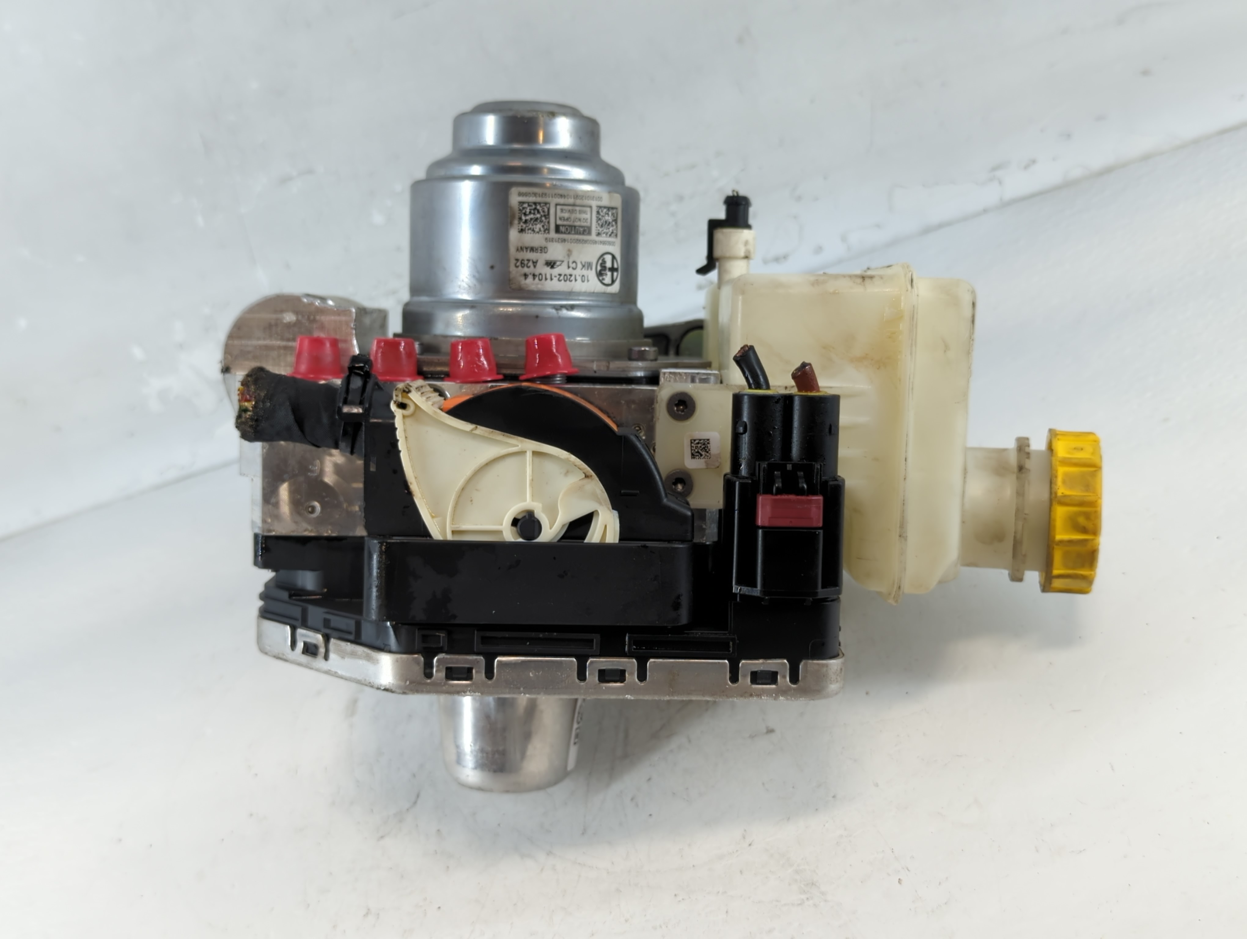 2020 Alfa Romeo Giulia Abs Pump Control Module 895903 - Oemusedautoparts1.com