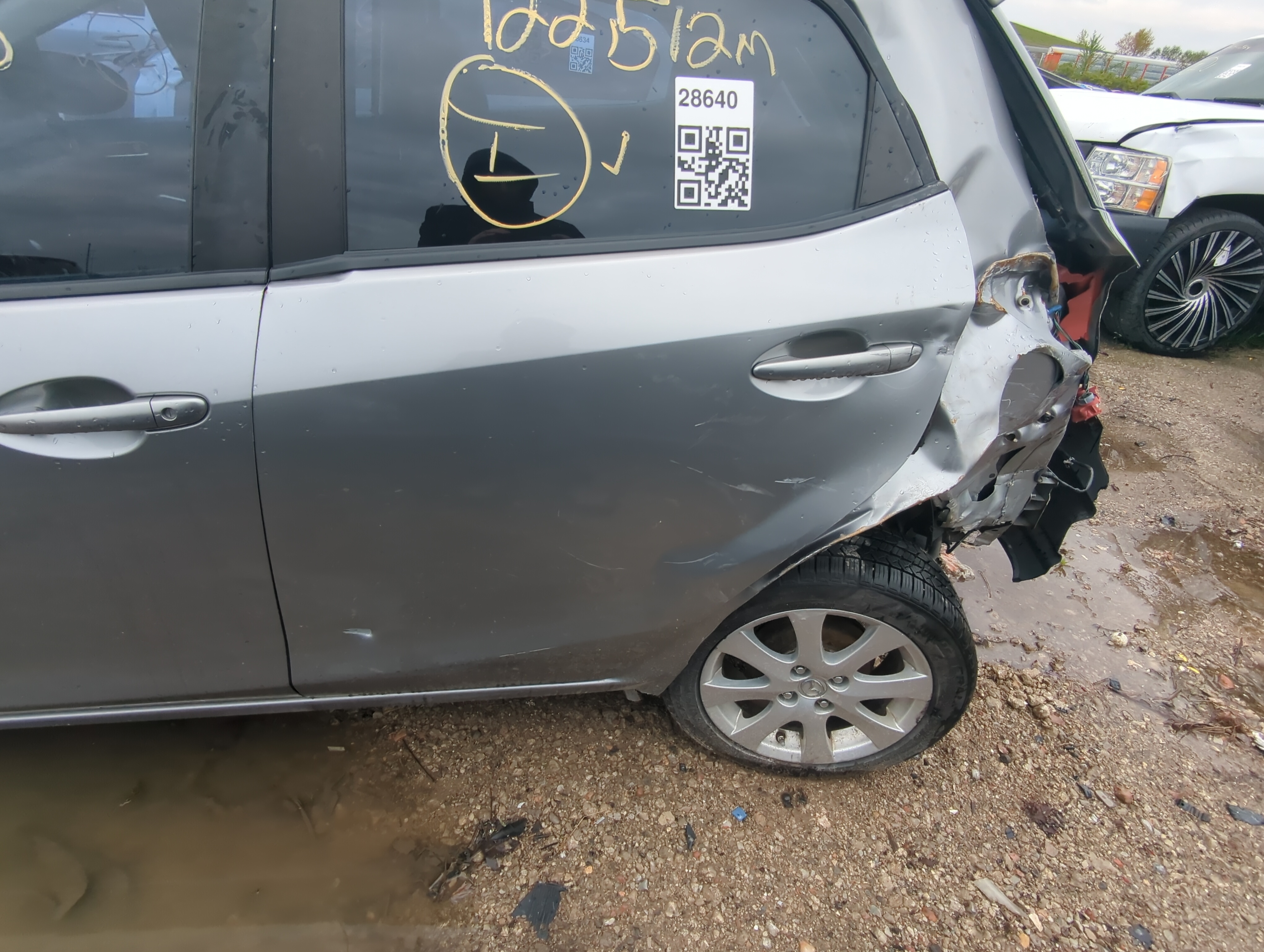 Picture of 2011-2014 Mazda 2 Driver Rear Door Oem 896364