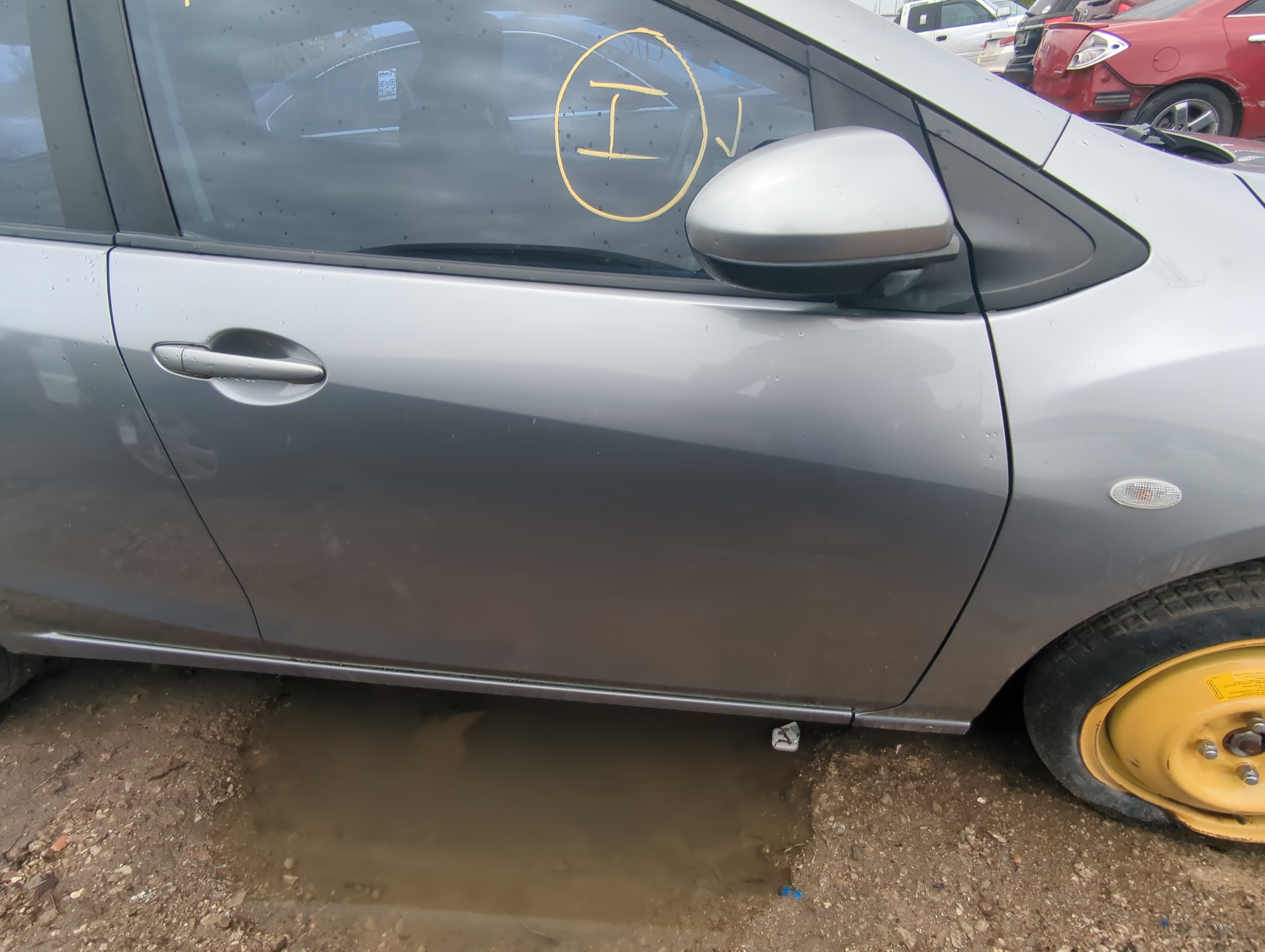 Picture of 2011-2014 Mazda 2 Passenger Front Door Oem 896371