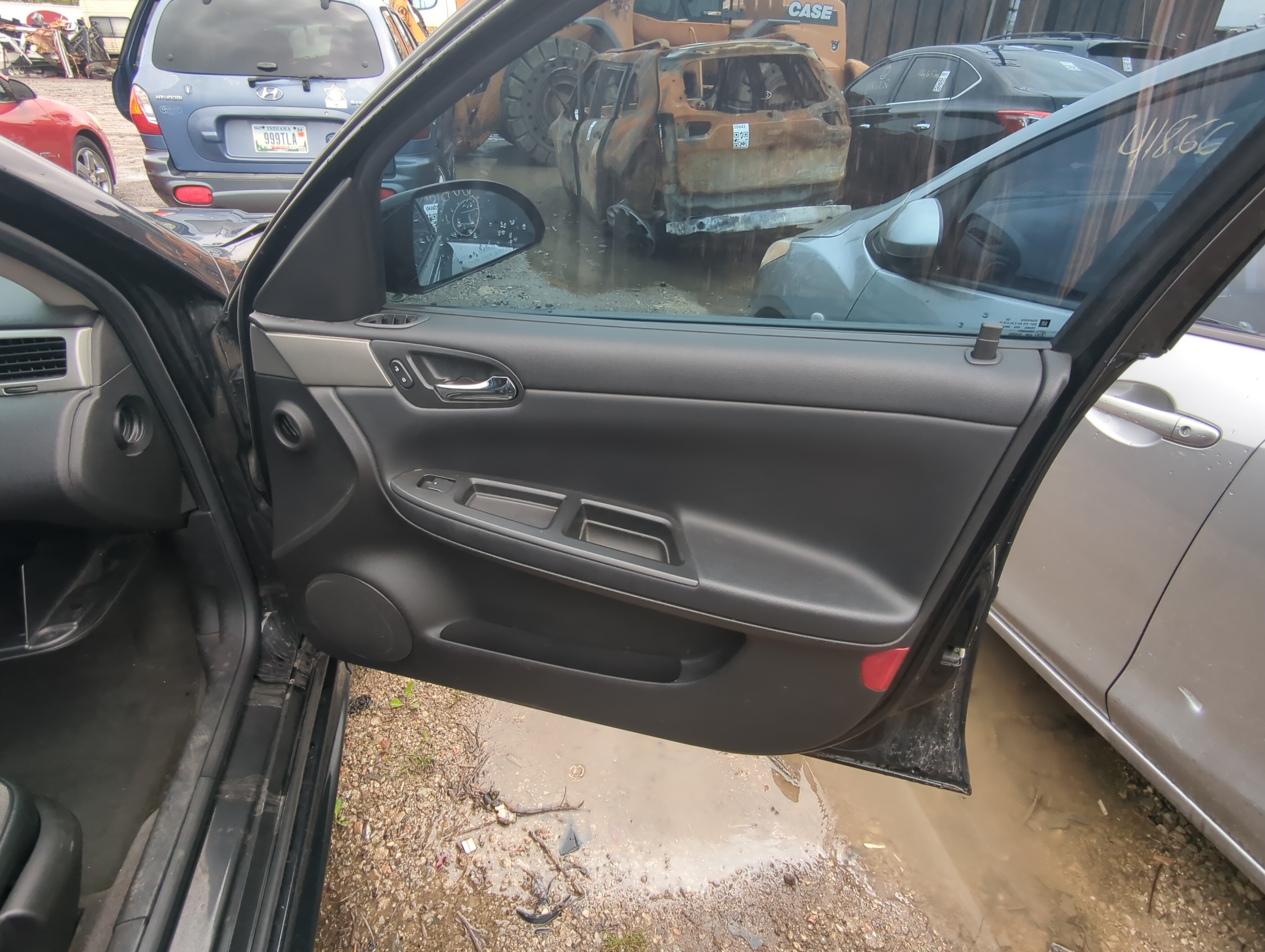 2012 Chevrolet Impala Front Right Passenger Interior Door Panel Trim 896858 - Oemusedautoparts1.com