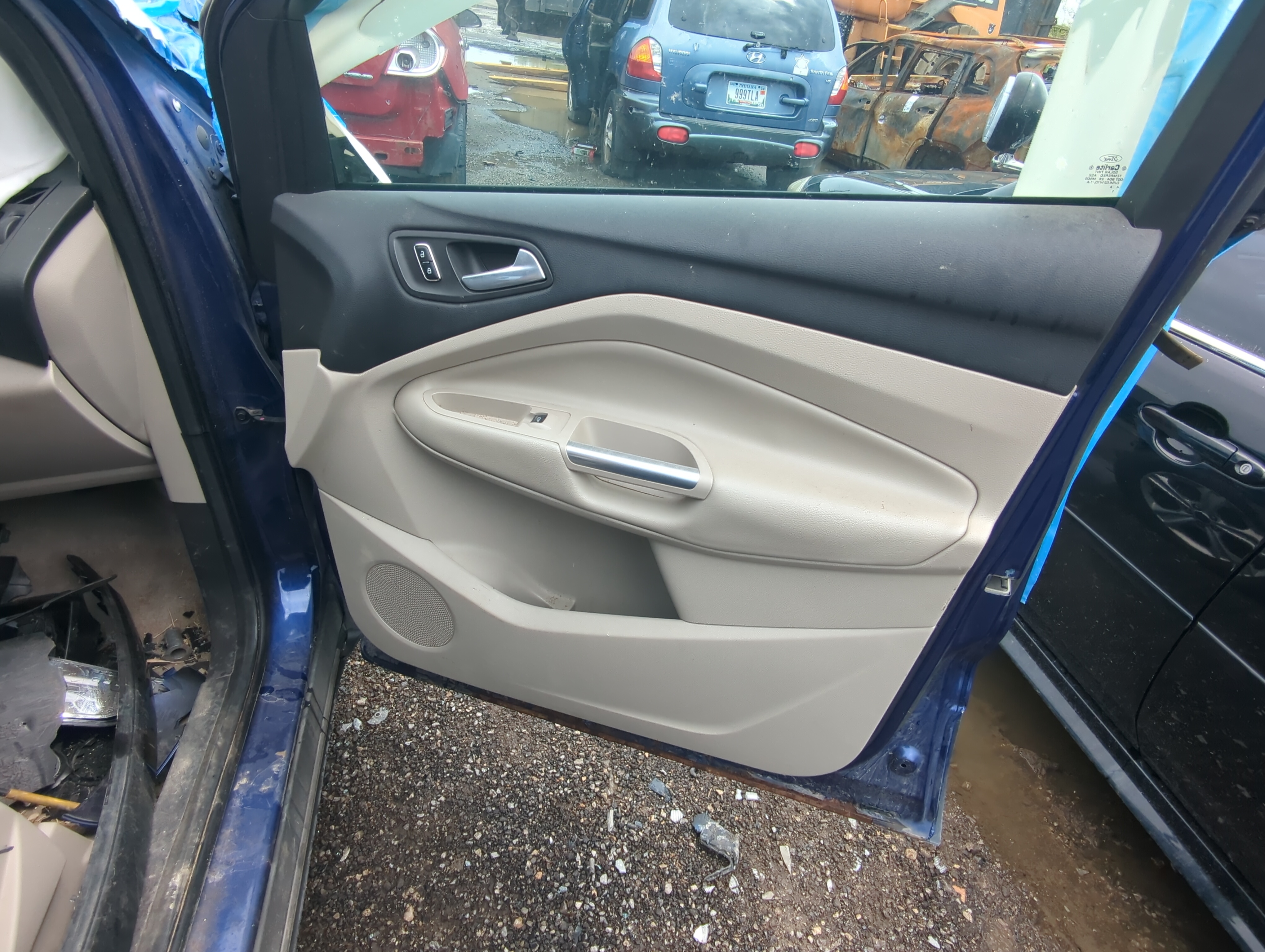 2014 Ford Escape Front Right Passenger Interior Door Panel Trim 897631 - Oemusedautoparts1.com
