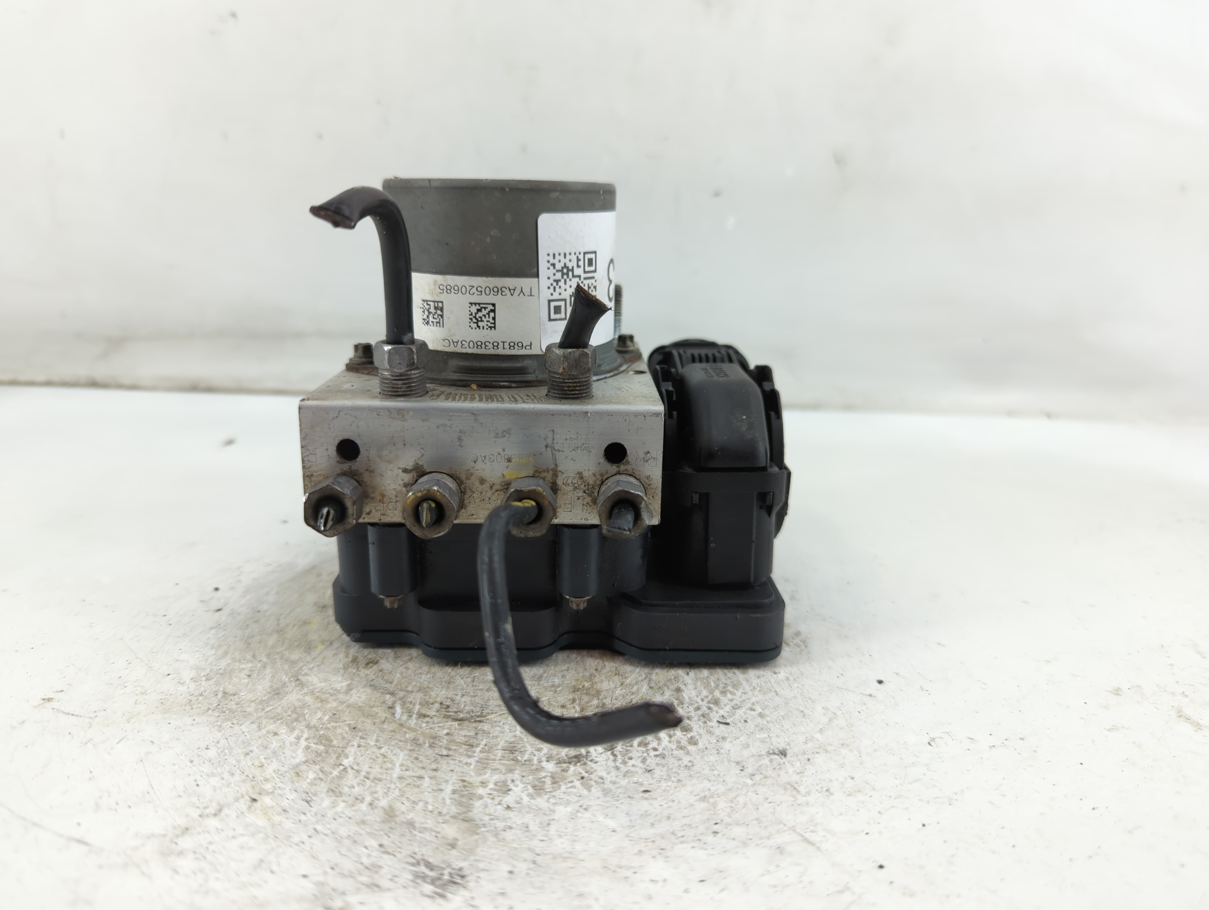 Picture of Dodge Caravan Abs Pump Control Module 897773