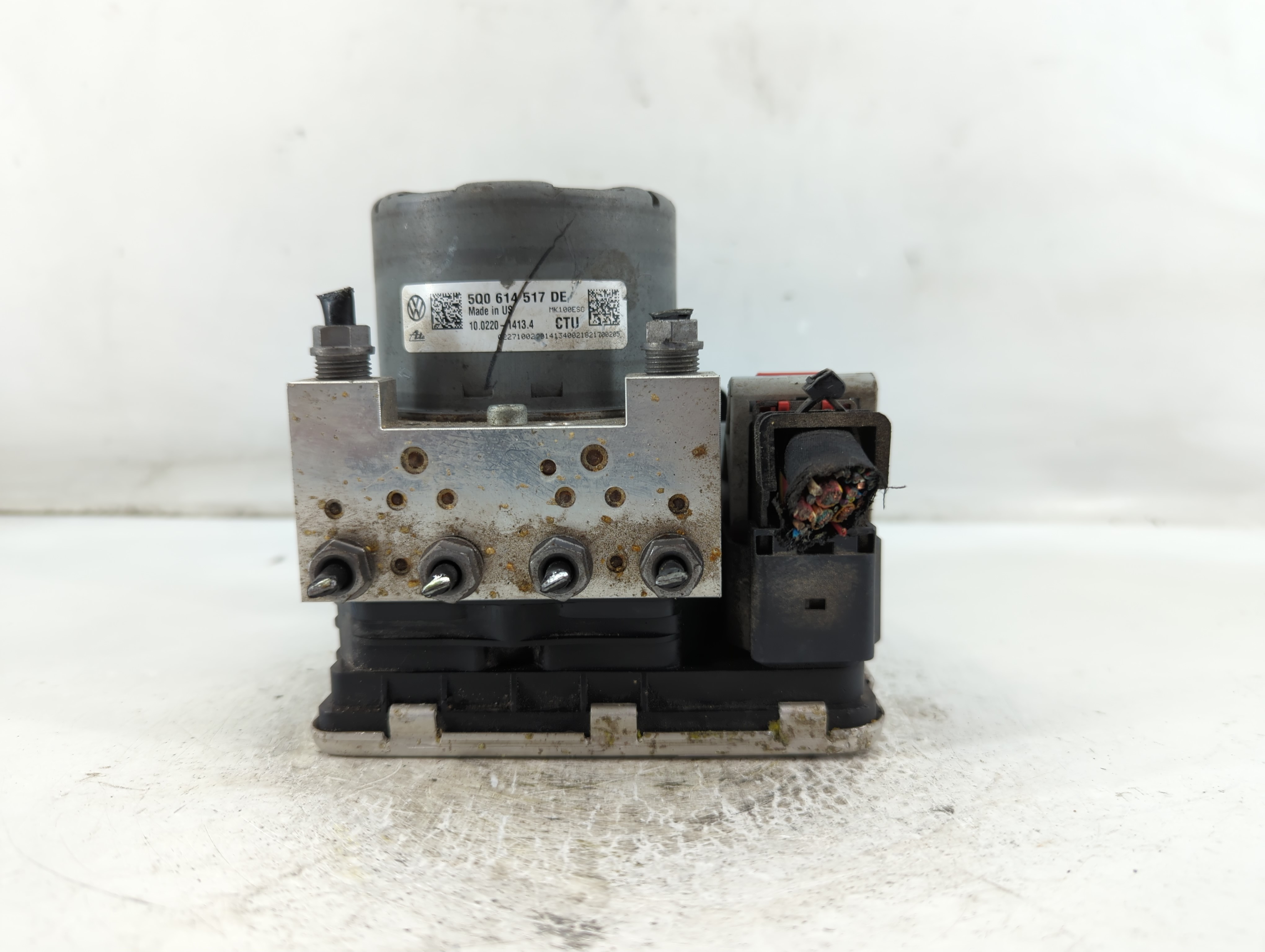 2018-2020 Volkswagen Tiguan Abs Pump Control Module 897776 - Oemusedautoparts1.com