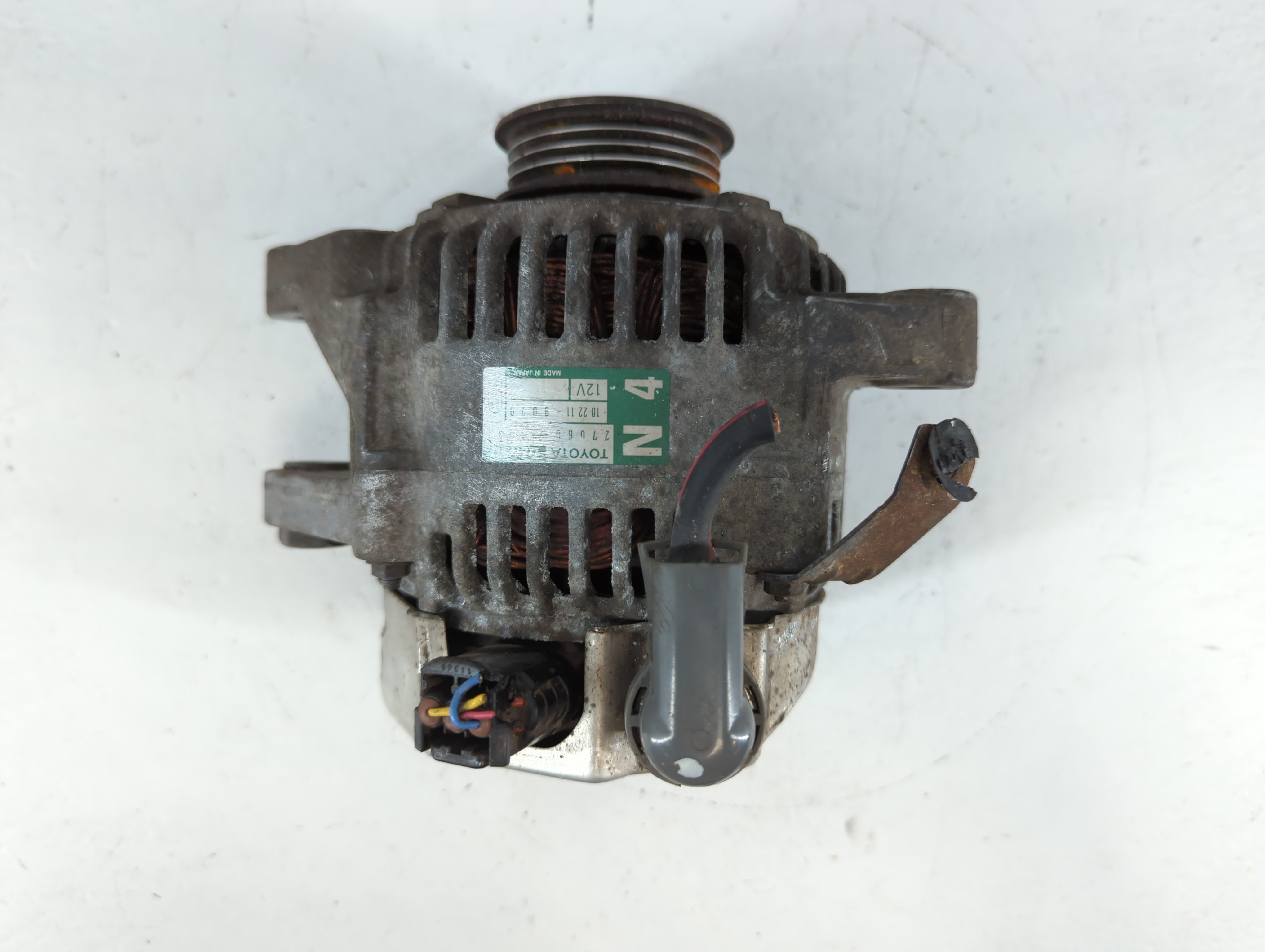 Picture of 2004-2006 Scion Xb Alternator Generator Charging Assembly Engine Oem 897819