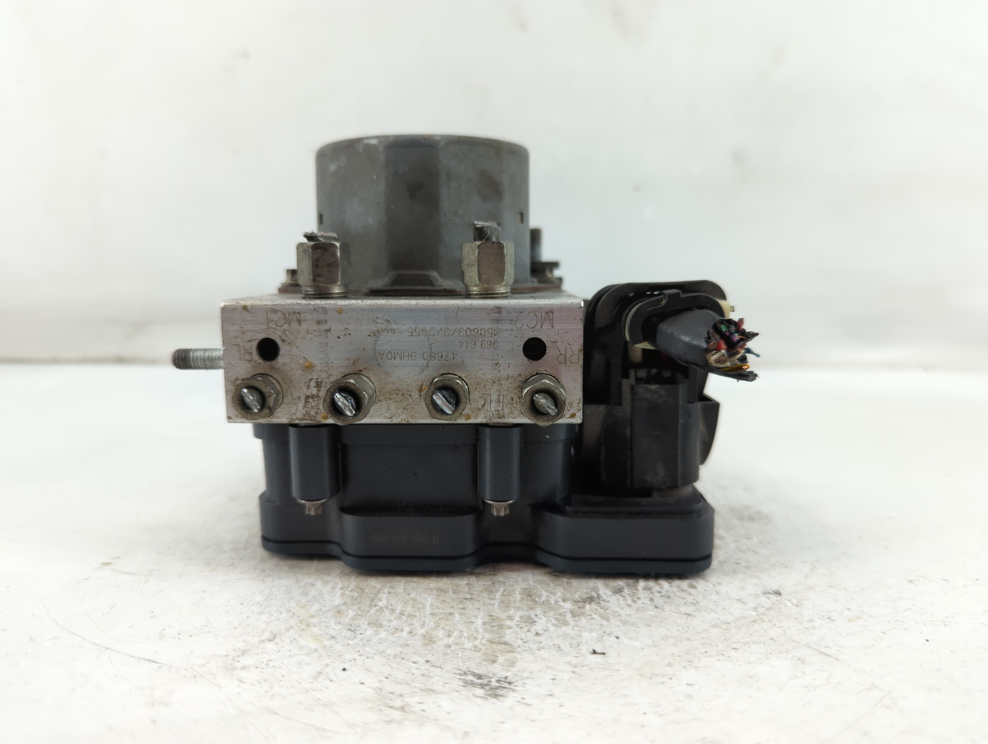 2015-2015 Nissan Altima Abs Pump Control Module 897833 - Oemusedautoparts1.com