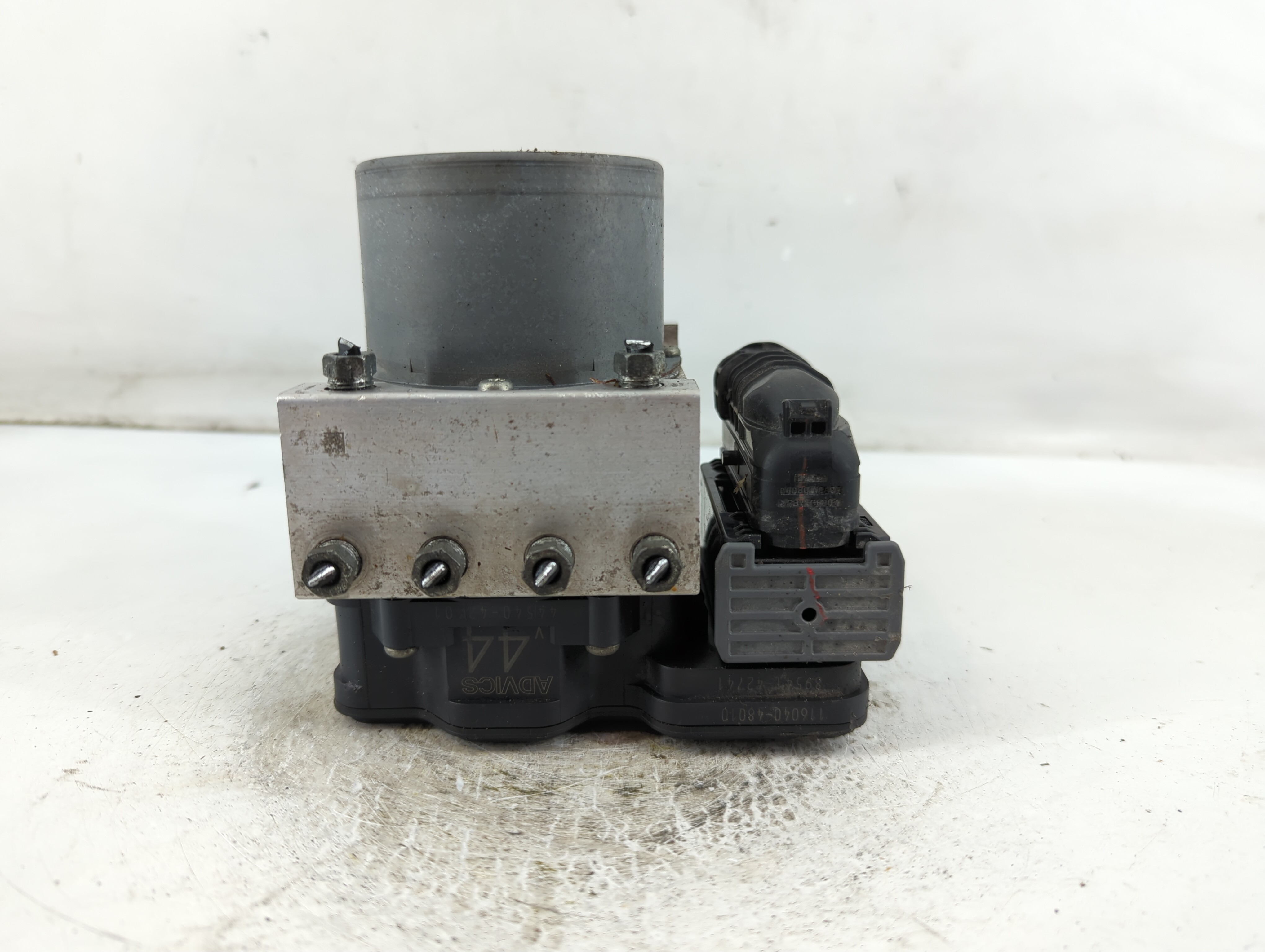 2017-2018 Toyota Rav4 Abs Pump Control Module 897884 - Oemusedautoparts1.com
