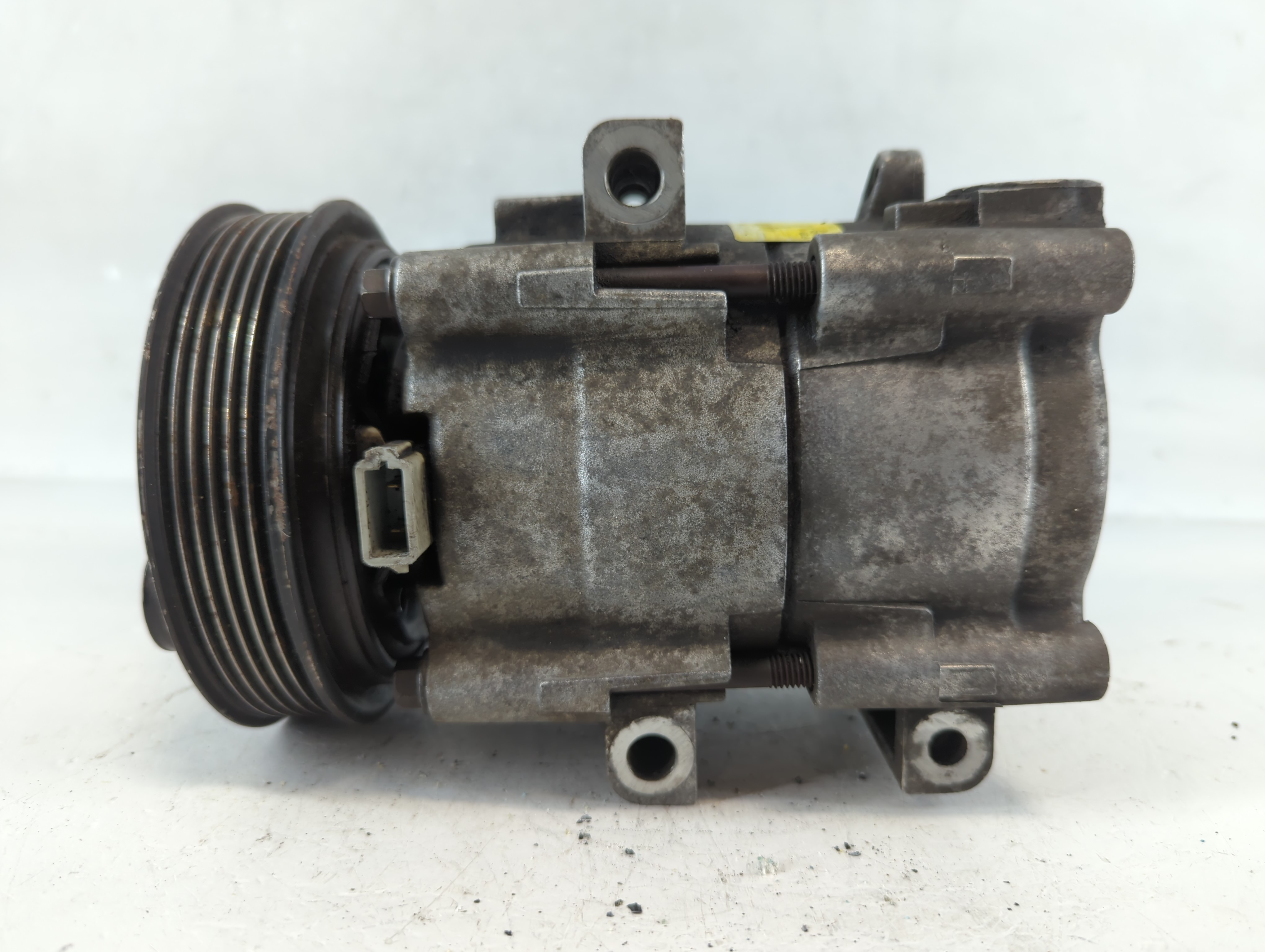 2004-2007 Ford Focus Air Conditioning A/c Ac Compressor Oem 897939 - Oemusedautoparts1.com