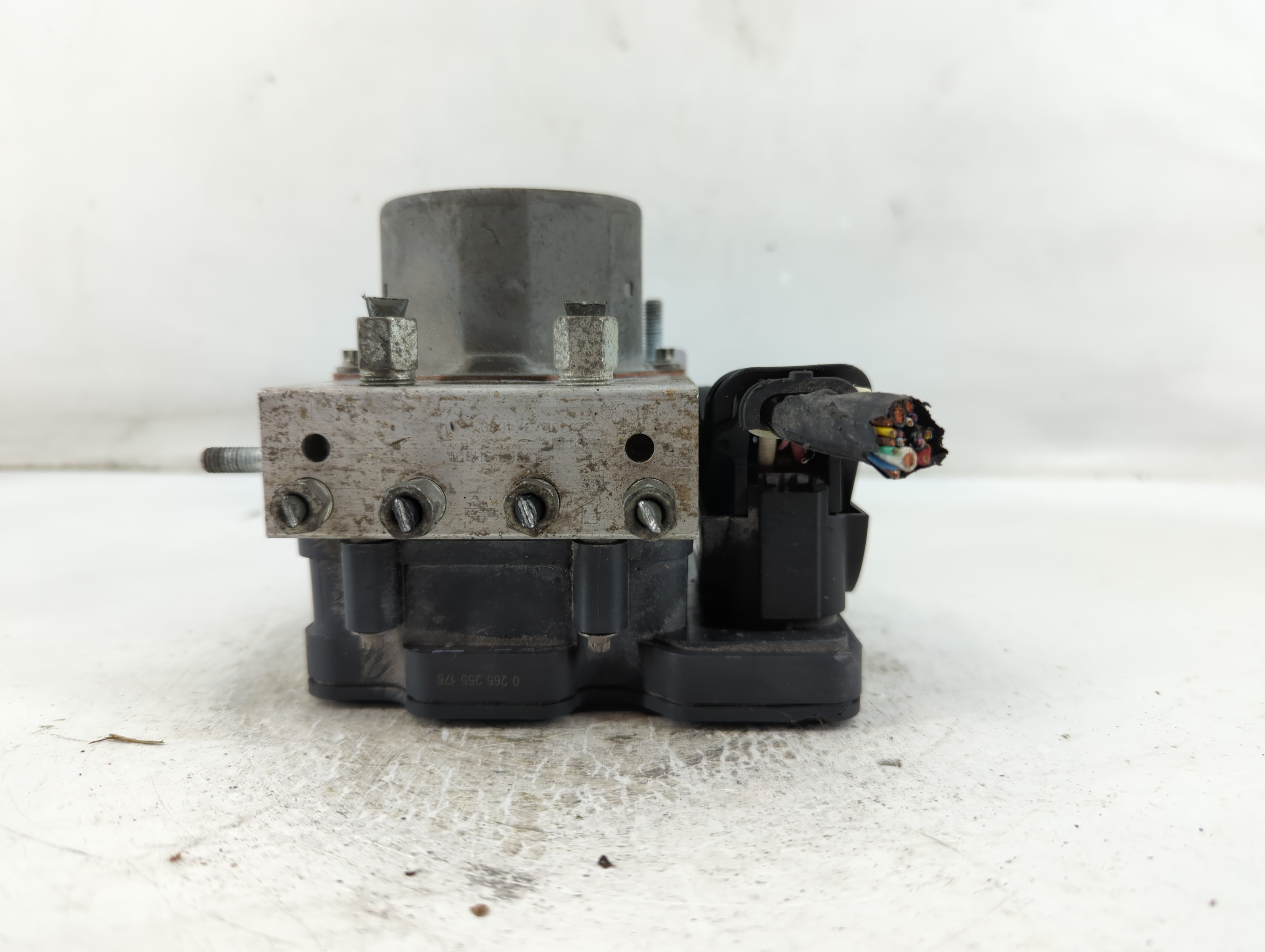 2016-2017 Nissan Altima Abs Pump Control Module 897947 - Oemusedautoparts1.com