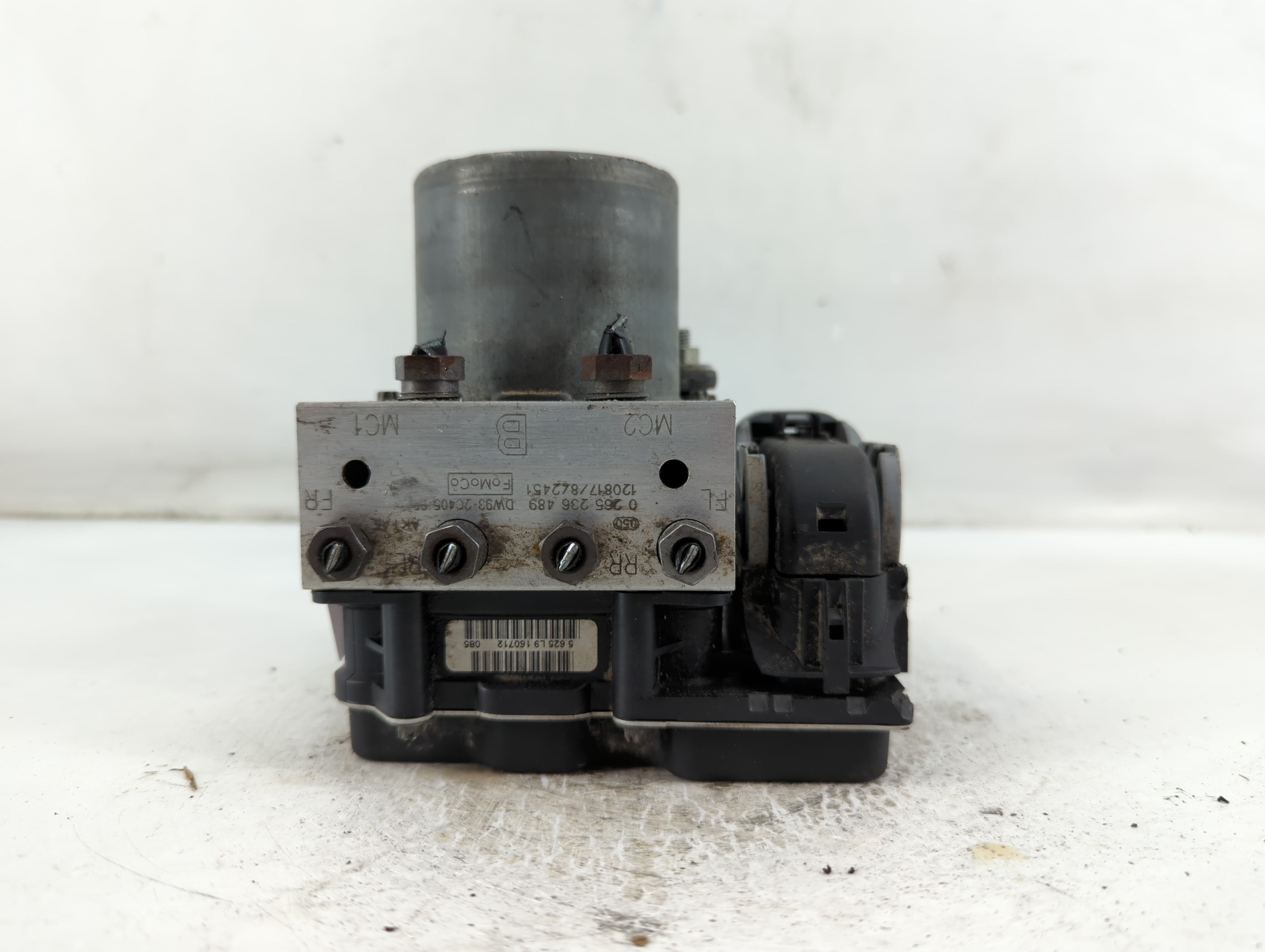 2013-2015 Jaguar Xj Abs Pump Control Module 897949 - Oemusedautoparts1.com
