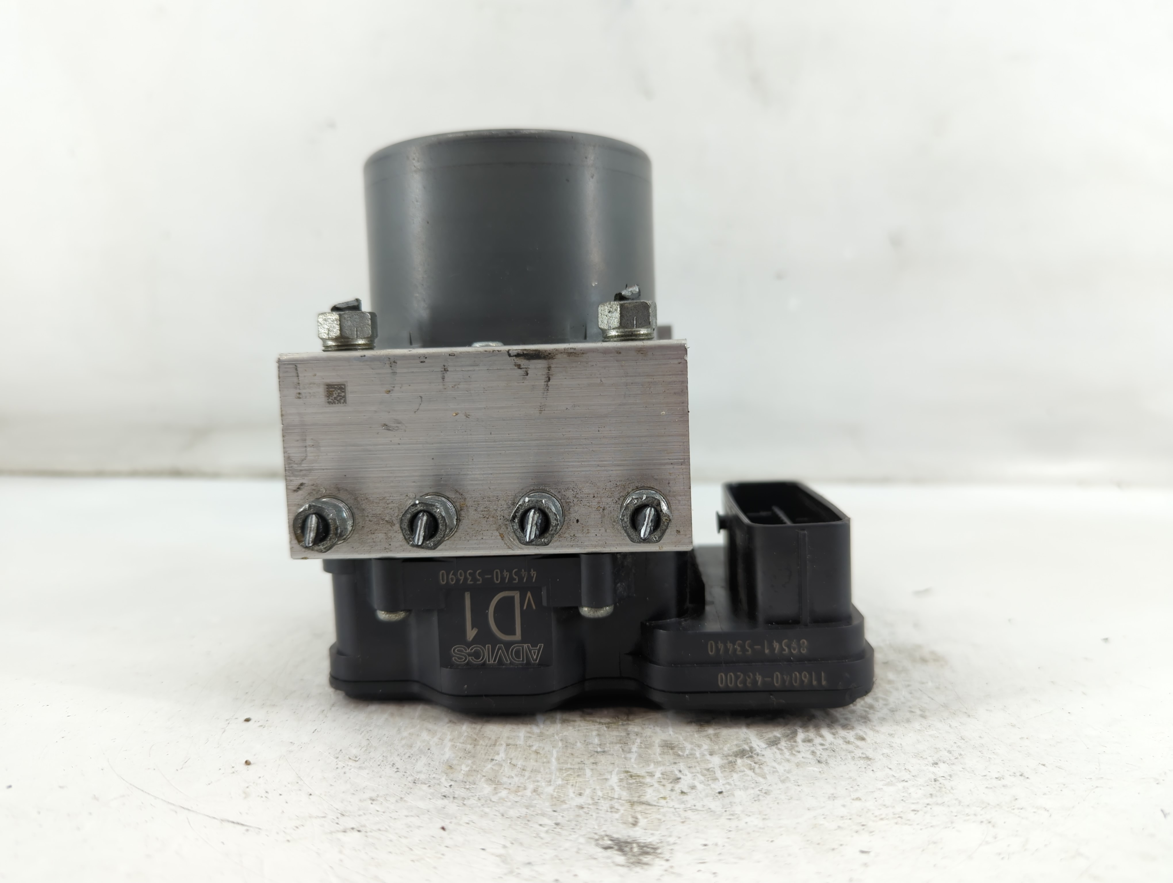 Picture of 2018-2019 Lexus Is300 Abs Pump Control Module 897995