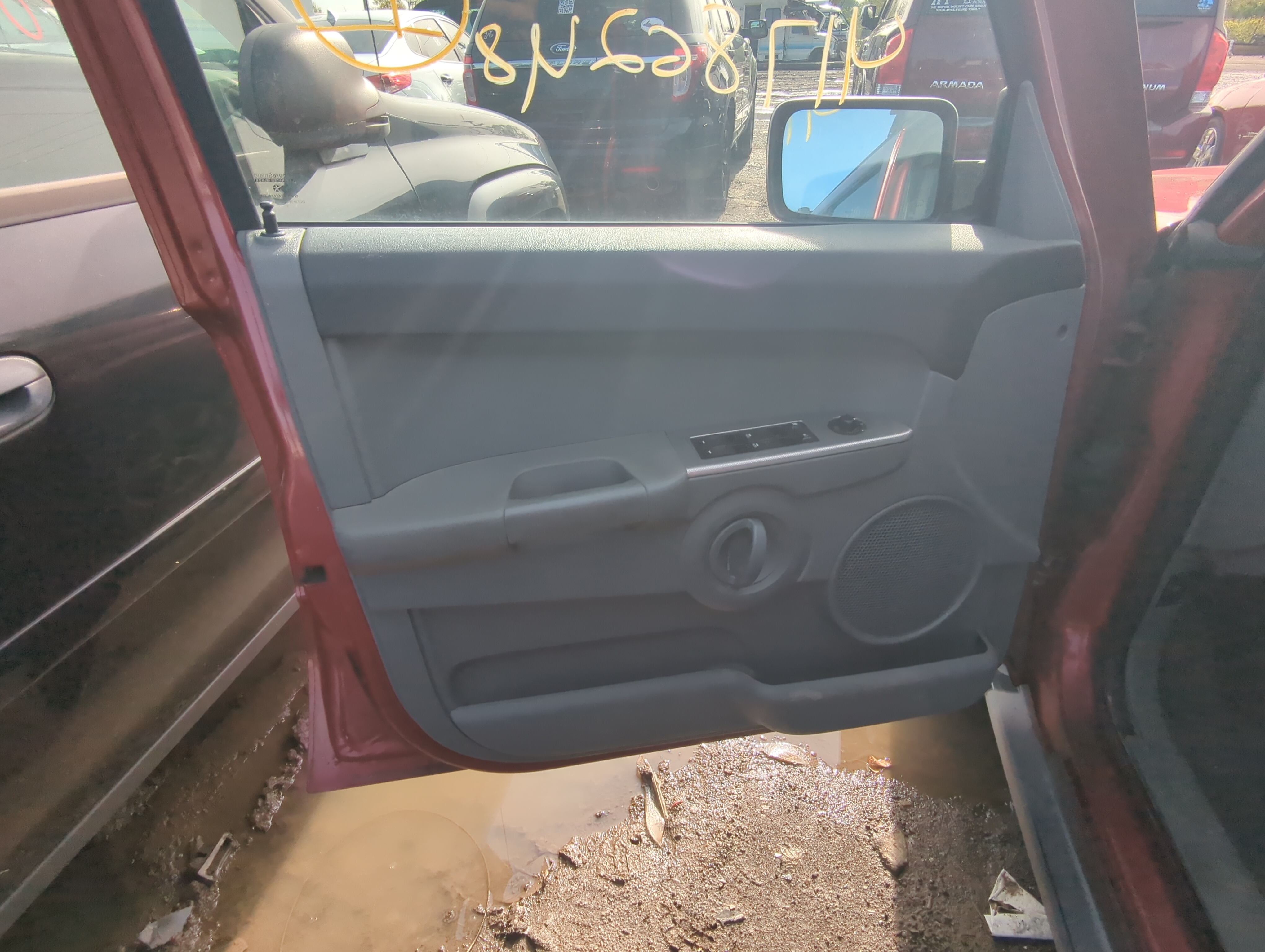 Picture of 2006 Jeep Commander Front Left Driver Interior Door Panel Trim 898542