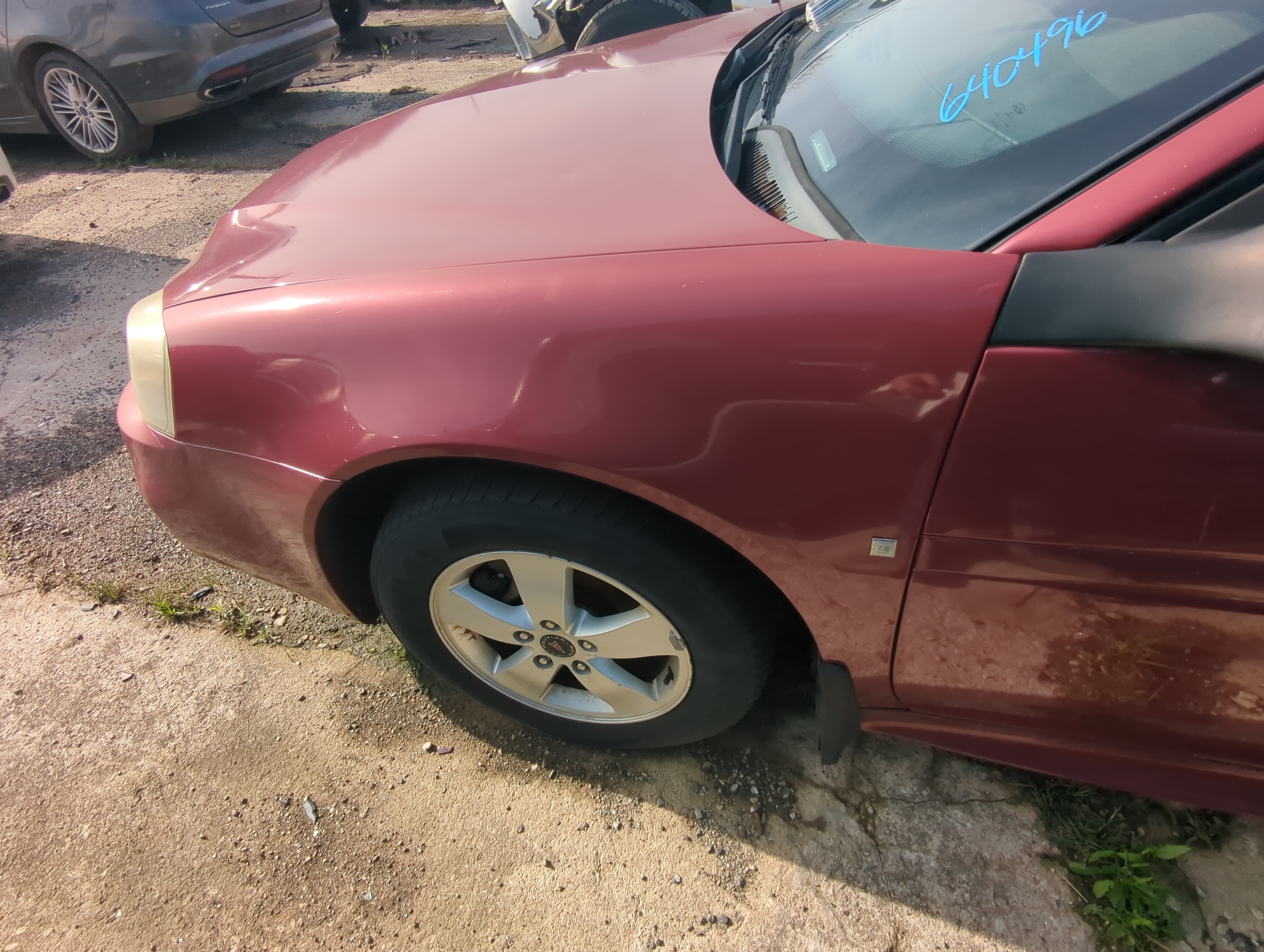 Picture of 2004-2008 Pontiac Grand Prix Driver Fender 898853