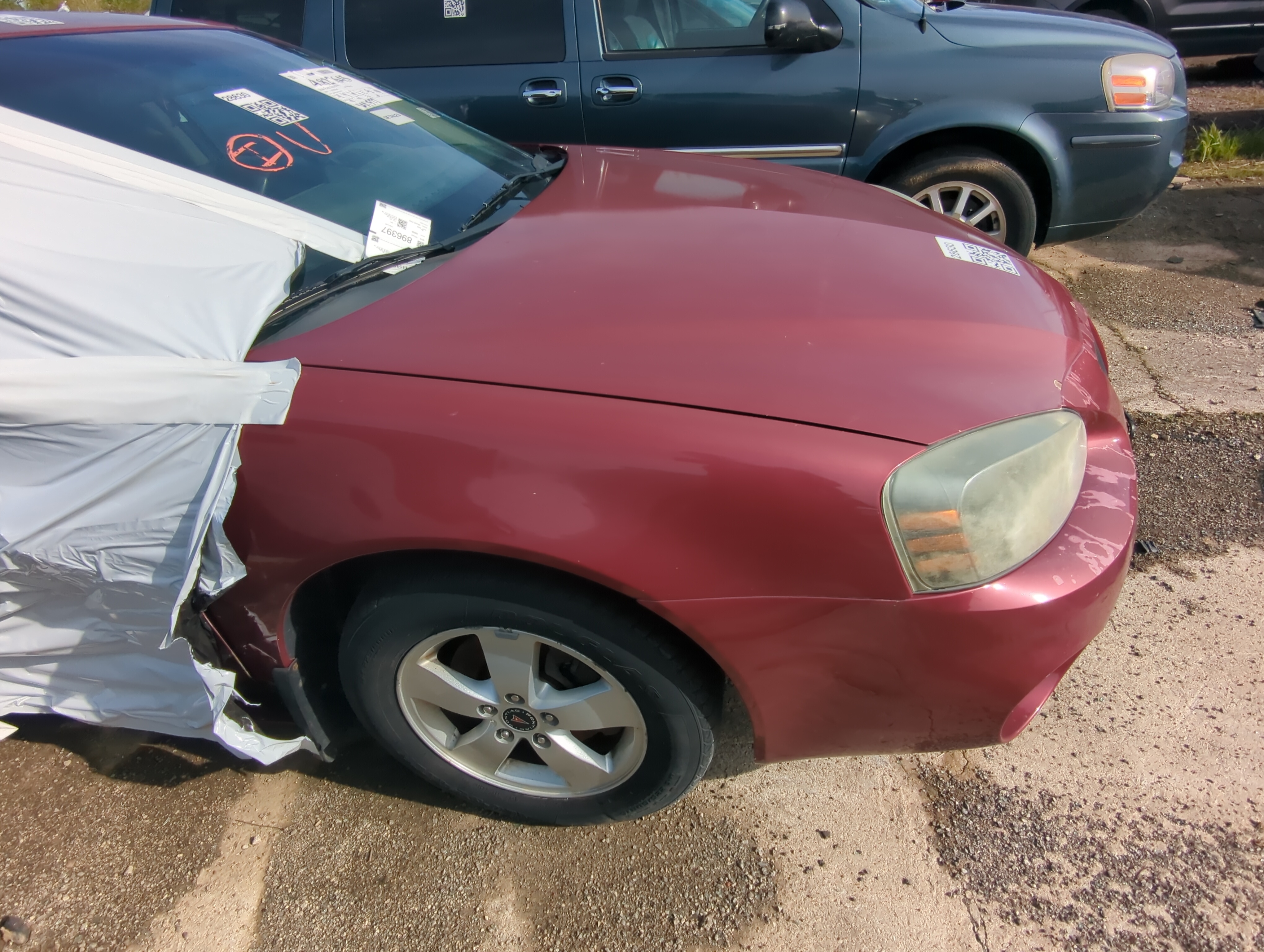 Picture of 2004-2008 Pontiac Grand Prix Passenger Fender 898912