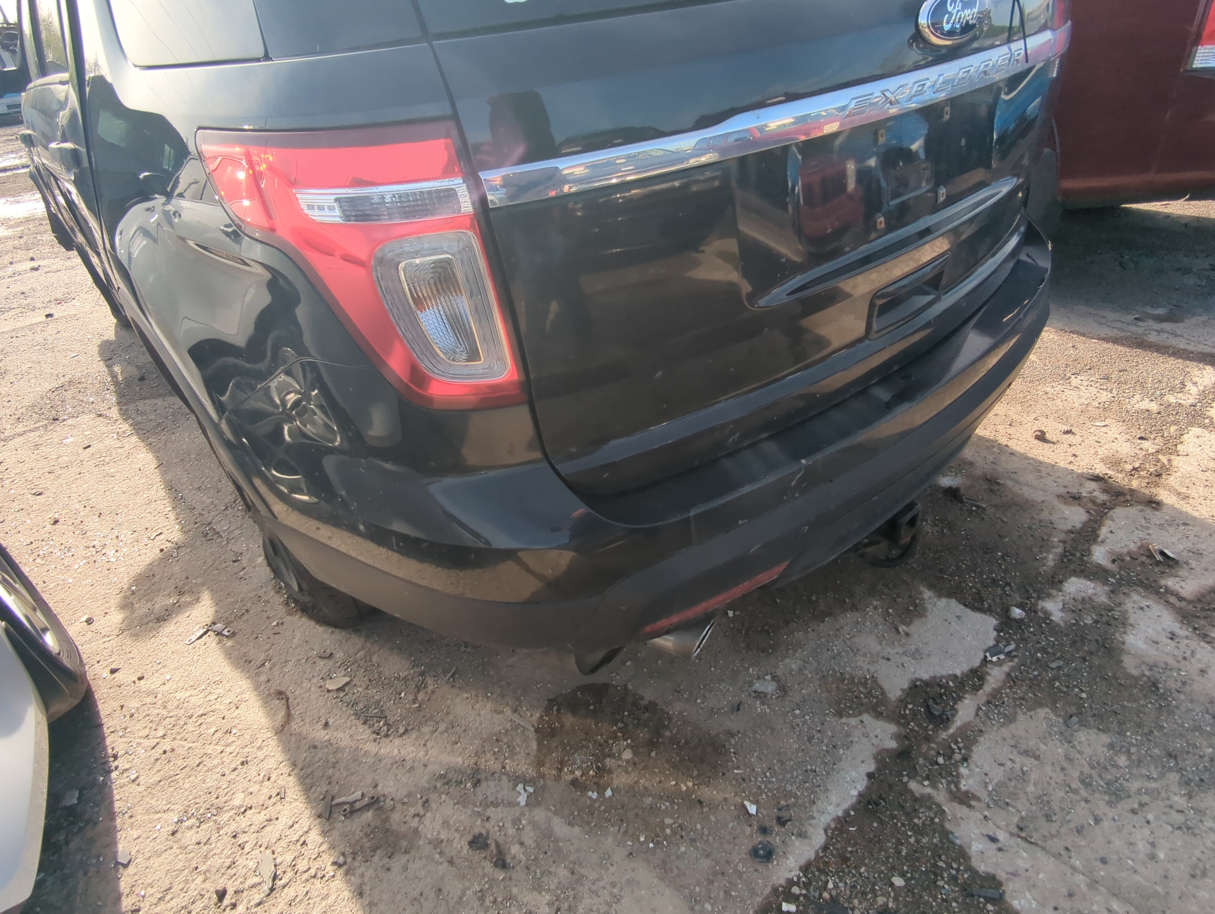 2011-2015 Ford Explorer Rear Bumper Assembly Oem 899073 - Oemusedautoparts1.com