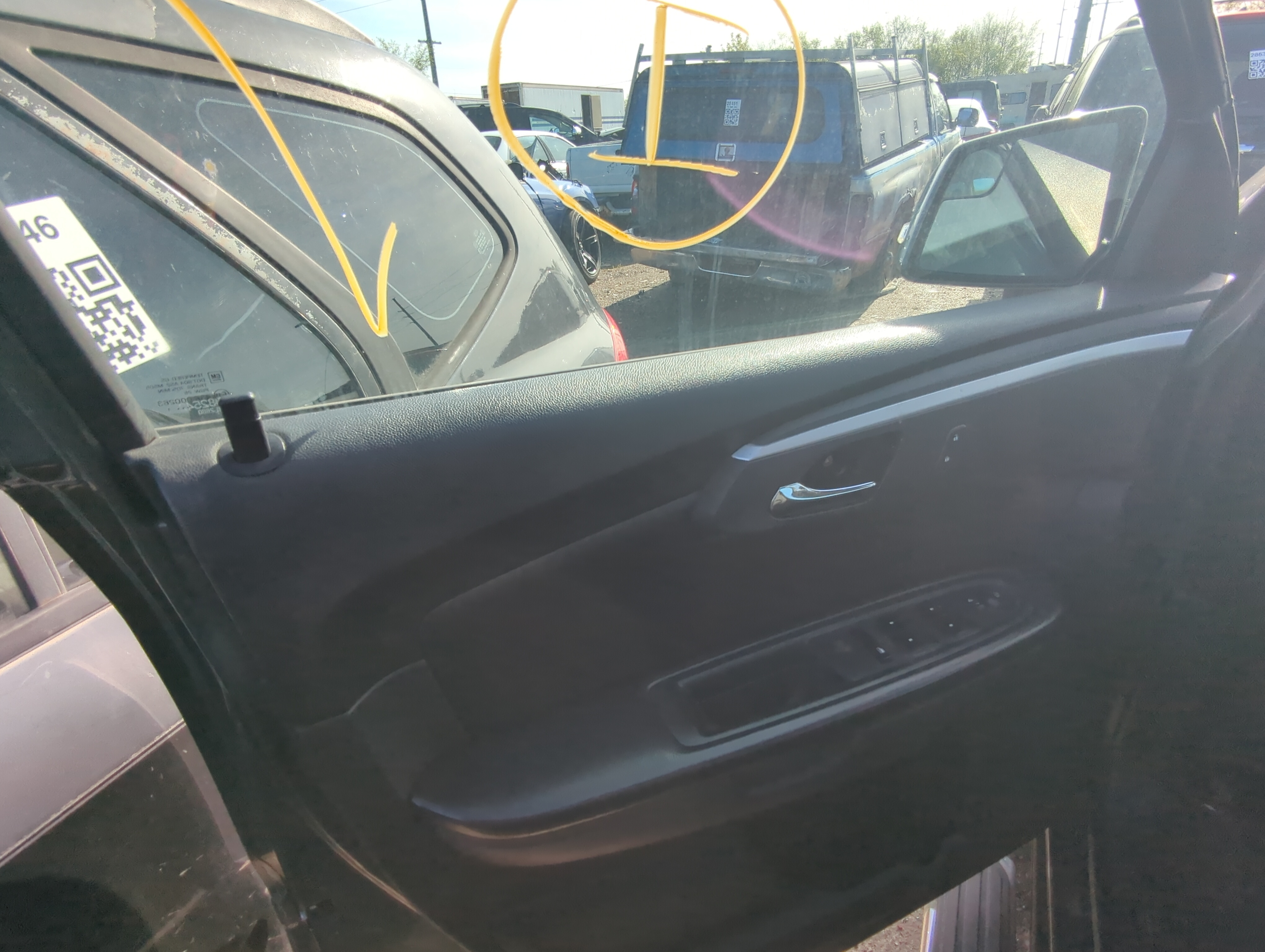 Picture of 2011 Chevrolet Traverse Front Left Driver Interior Door Panel Trim 899421