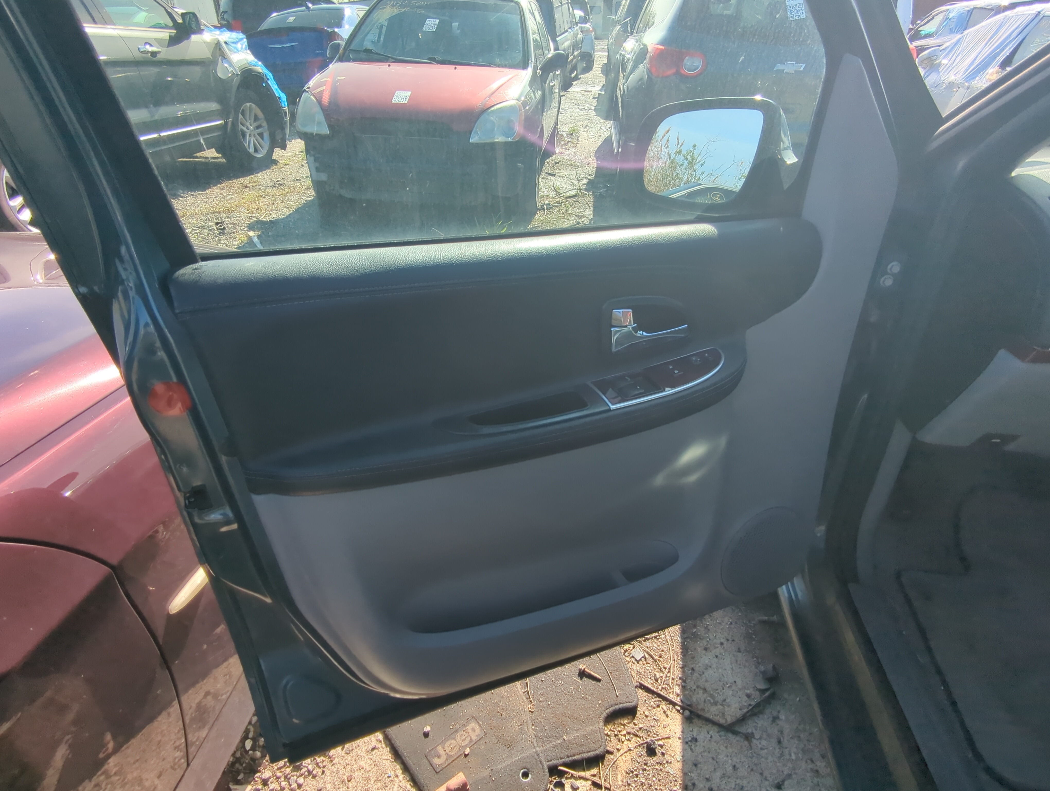 Picture of 2006 Buick Terraza Front Left Driver Interior Door Panel Trim 899579