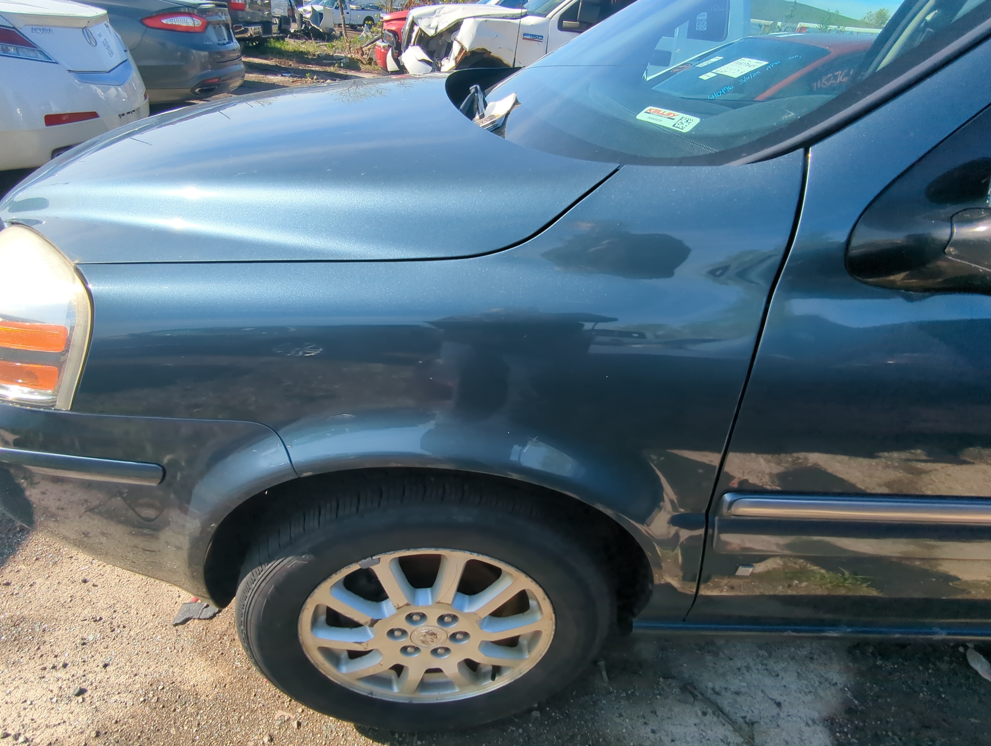 Picture of 2005-2007 Buick Terraza Driver Fender 899615