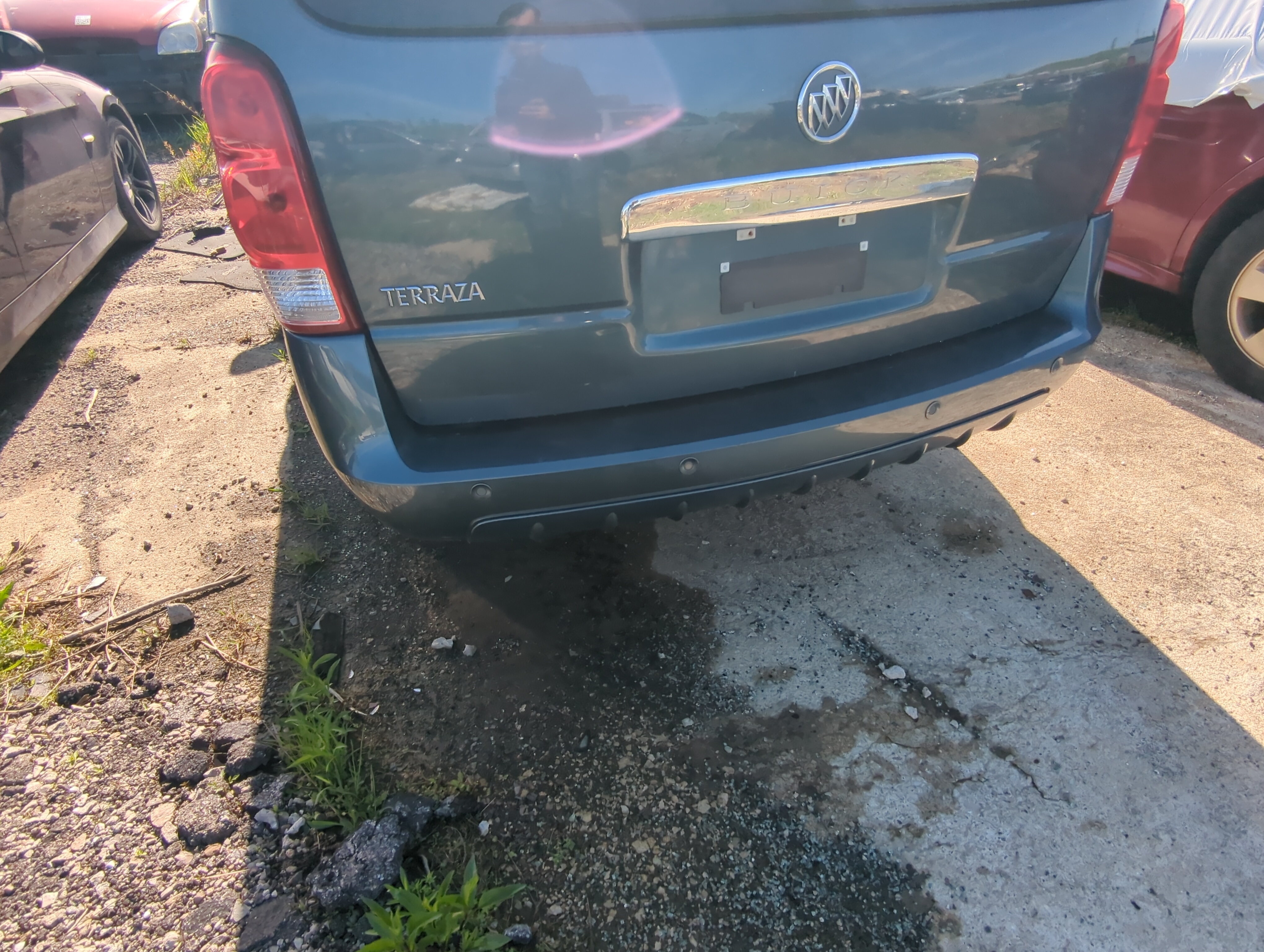 Picture of 2005-2007 Buick Terraza Rear Bumper Assembly Oem 899631