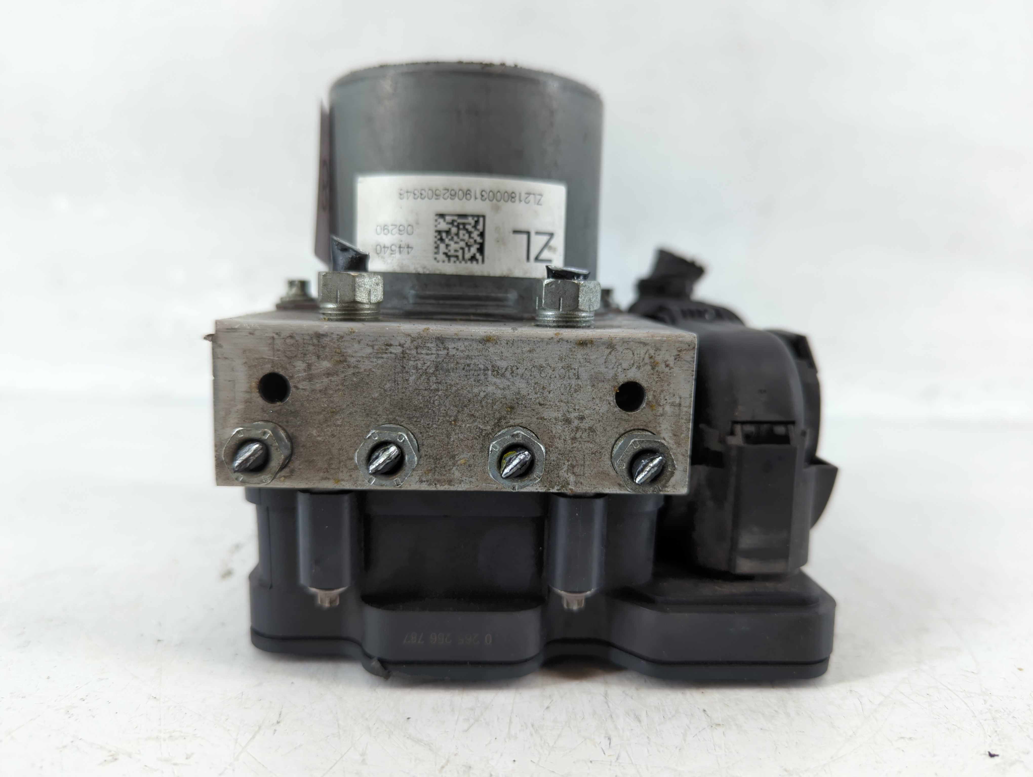2018-2020 Toyota Camry Abs Pump Control Module 899667 - Oemusedautoparts1.com