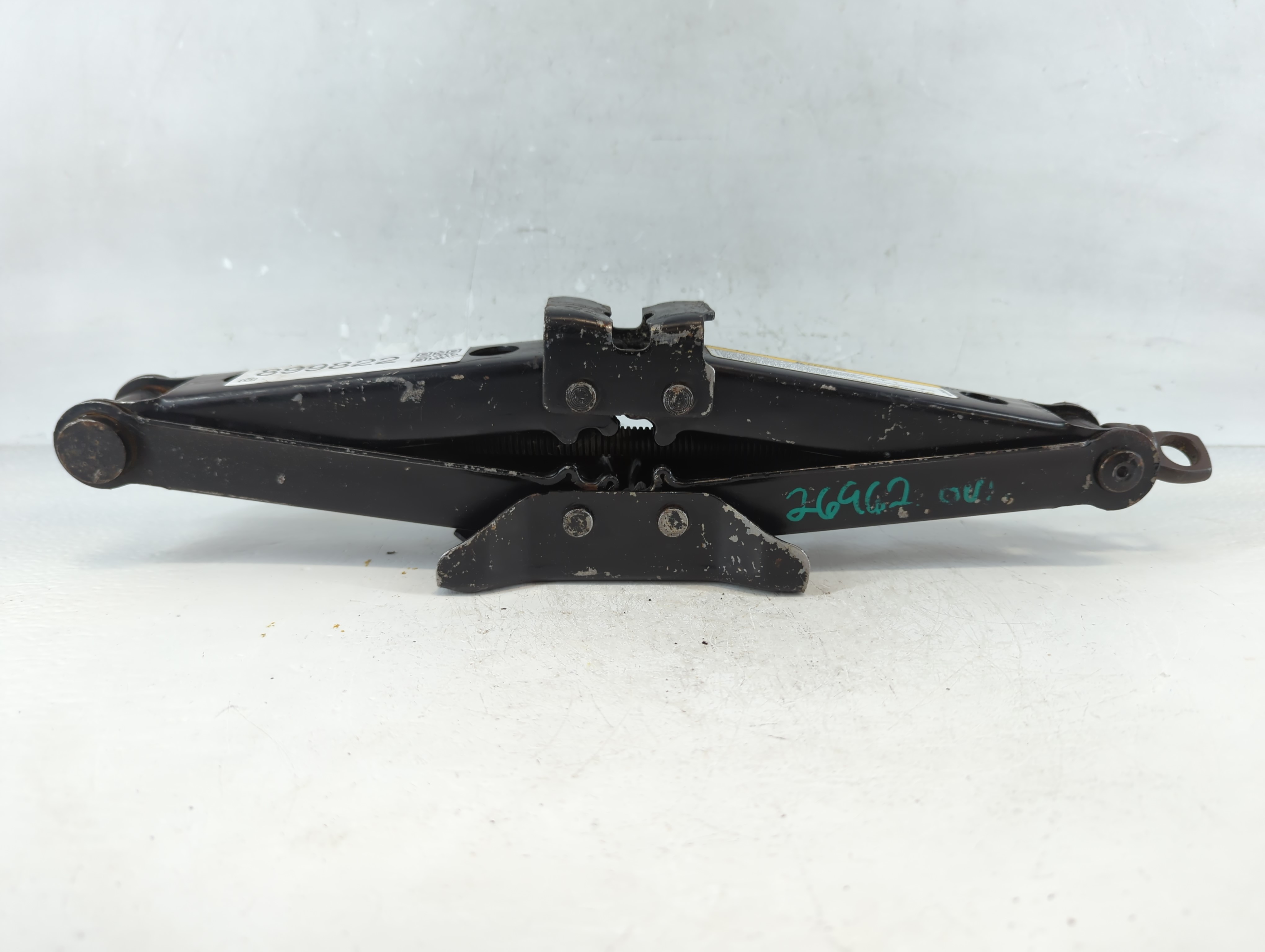 Picture of 2020 Dodge Caravan Spare Scissor Car Jack 899822