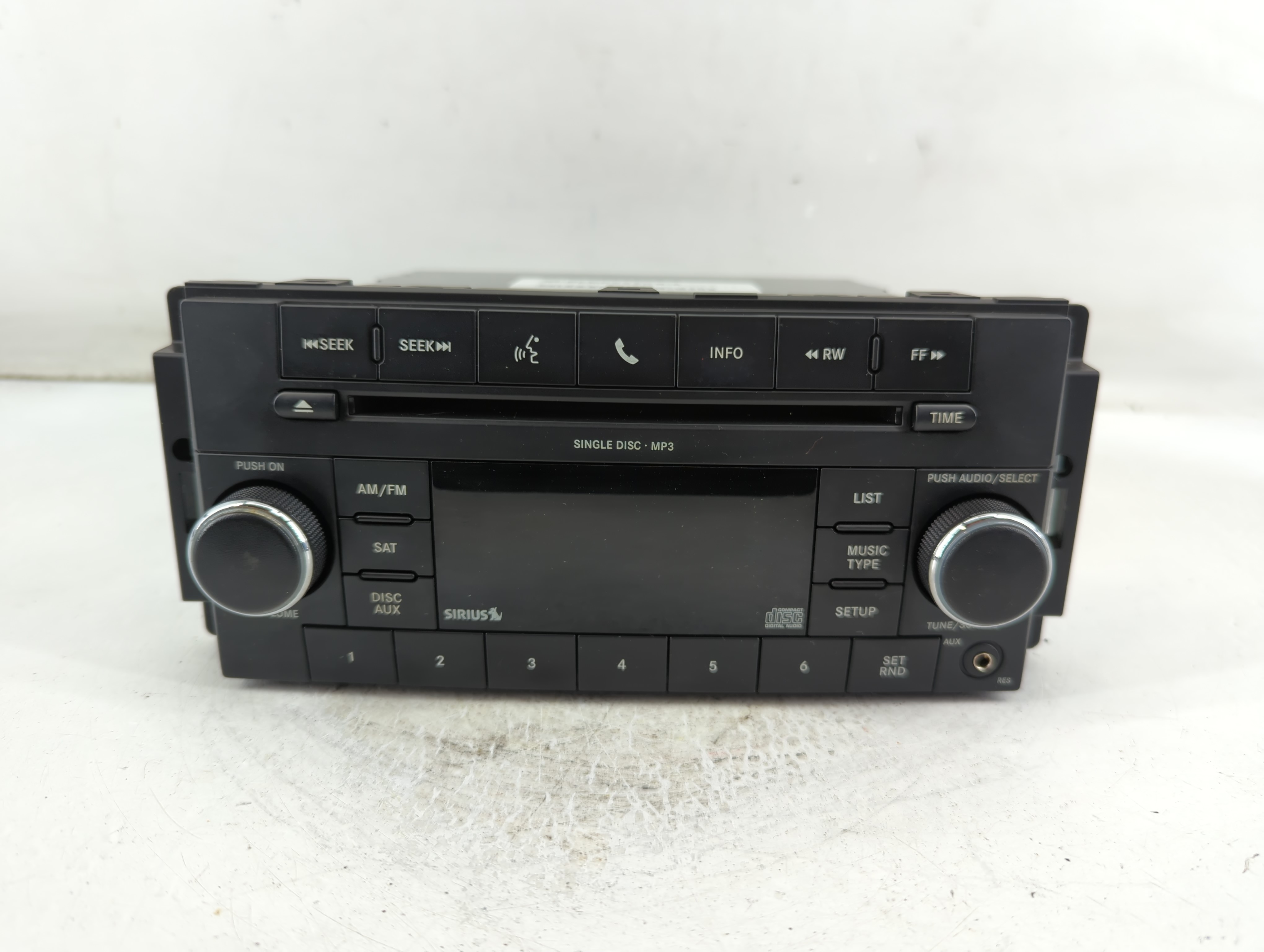 Picture of 2010-2010 Jeep Grand Cherokee Am Fm Cd Player Radio Receiver 899874
