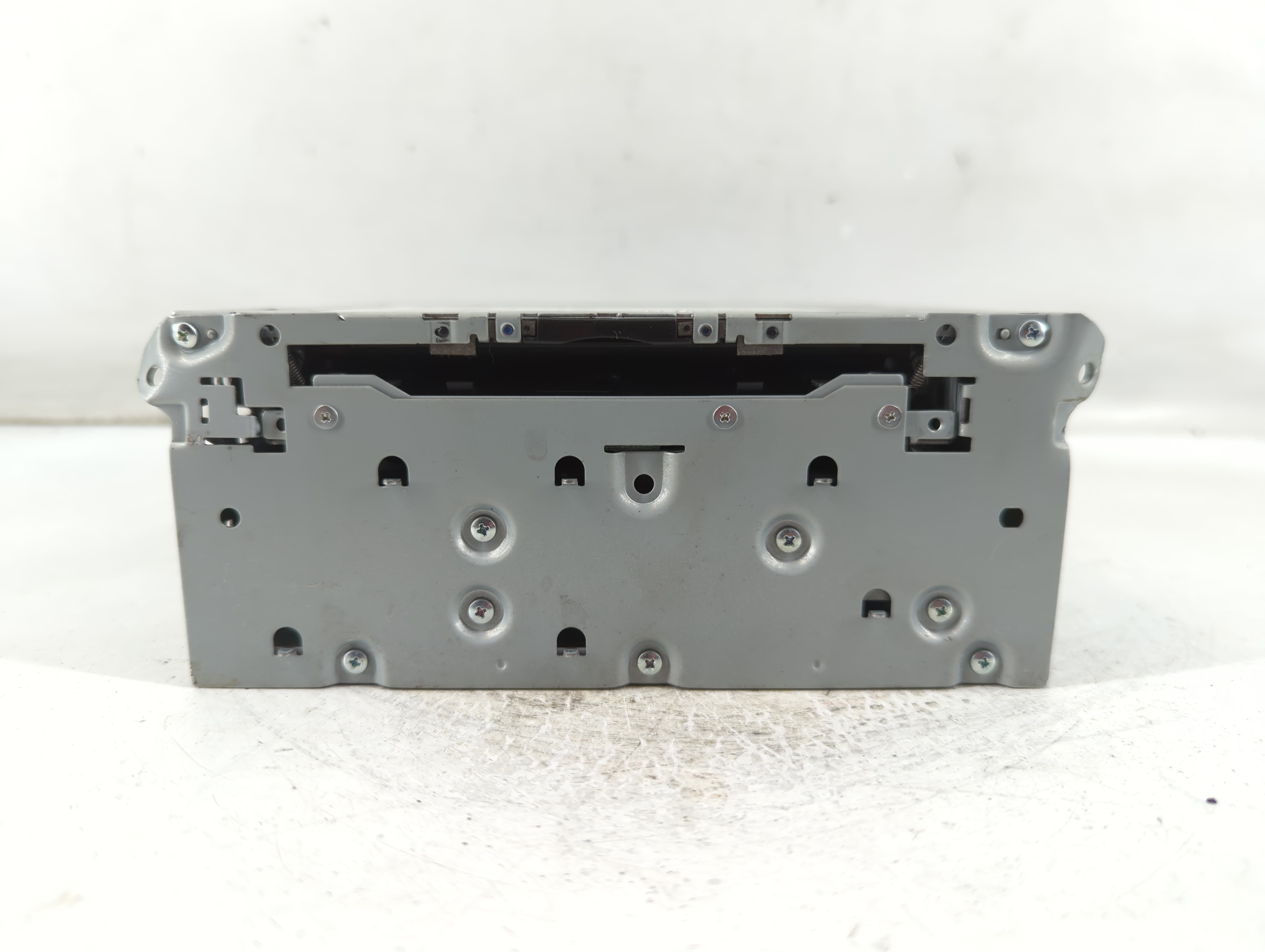 2016-2018 Infiniti Q50 Am Fm Cd Player Radio Receiver 899879 - Oemusedautoparts1.com