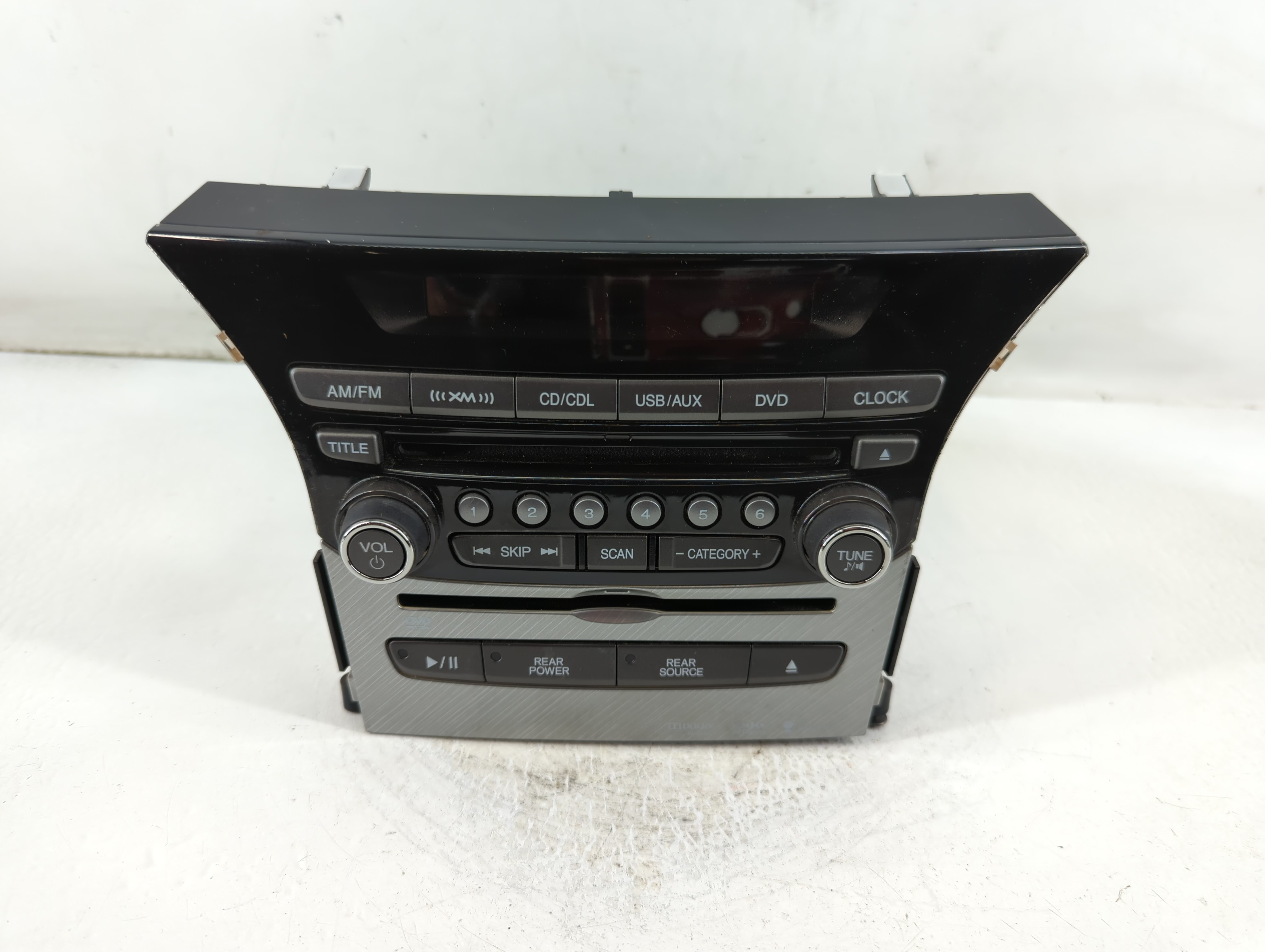 Picture of 2012-2015 Honda Pilot Am Fm Cd Player Radio Receiver 899880