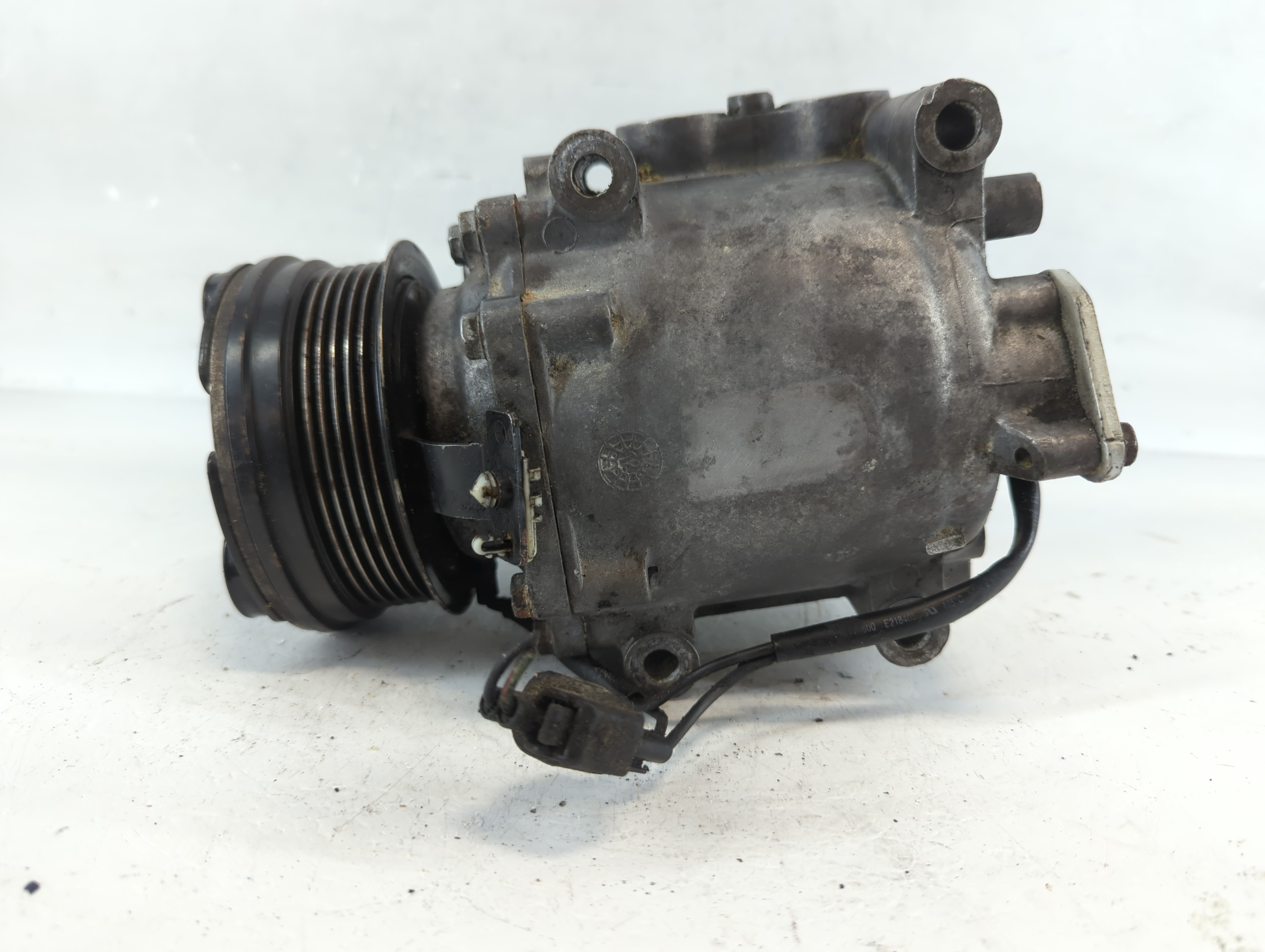 2015-2015 Ford Edge Air Conditioning A/c Ac Compressor Oem 899903 - Oemusedautoparts1.com