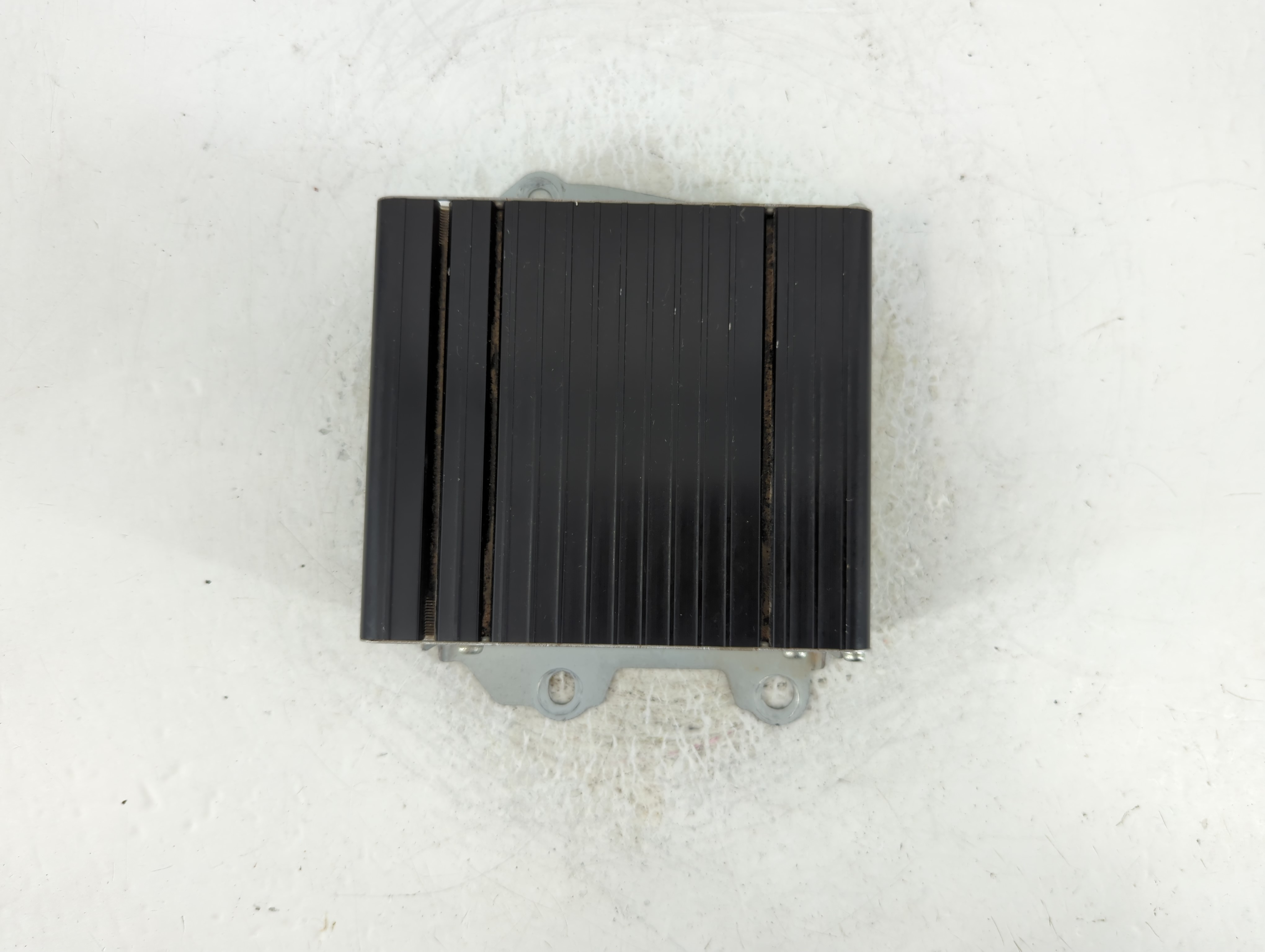 2008-2016 Chrysler Town & Country Am Fm Cd Player Radio Receiver 899906 - Oemusedautoparts1.com