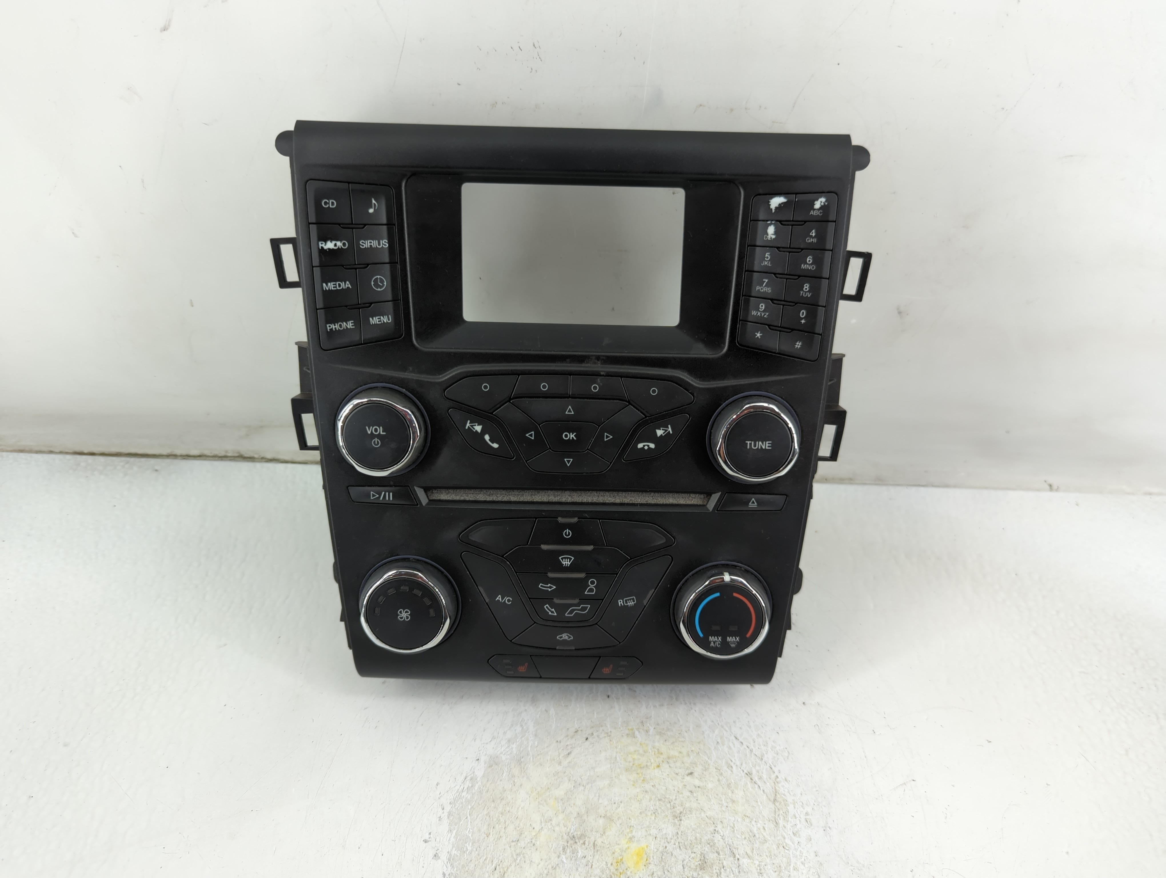 2013-2013 Ford Fusion Am Fm Cd Player Radio Receiver 899908 - Oemusedautoparts1.com