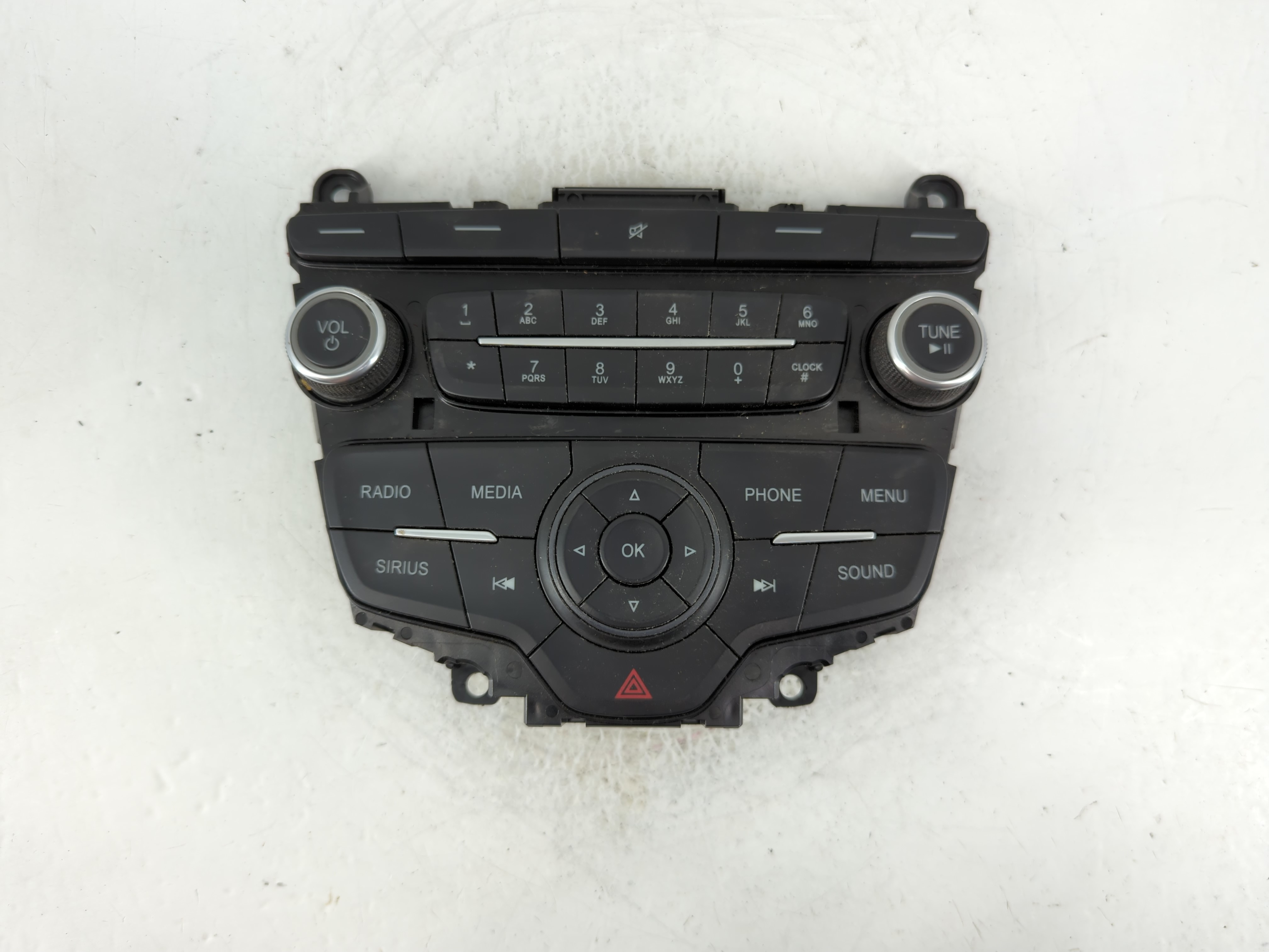 2015-2018 Ford Focus Am Fm Cd Player Radio Receiver 899913 - Oemusedautoparts1.com