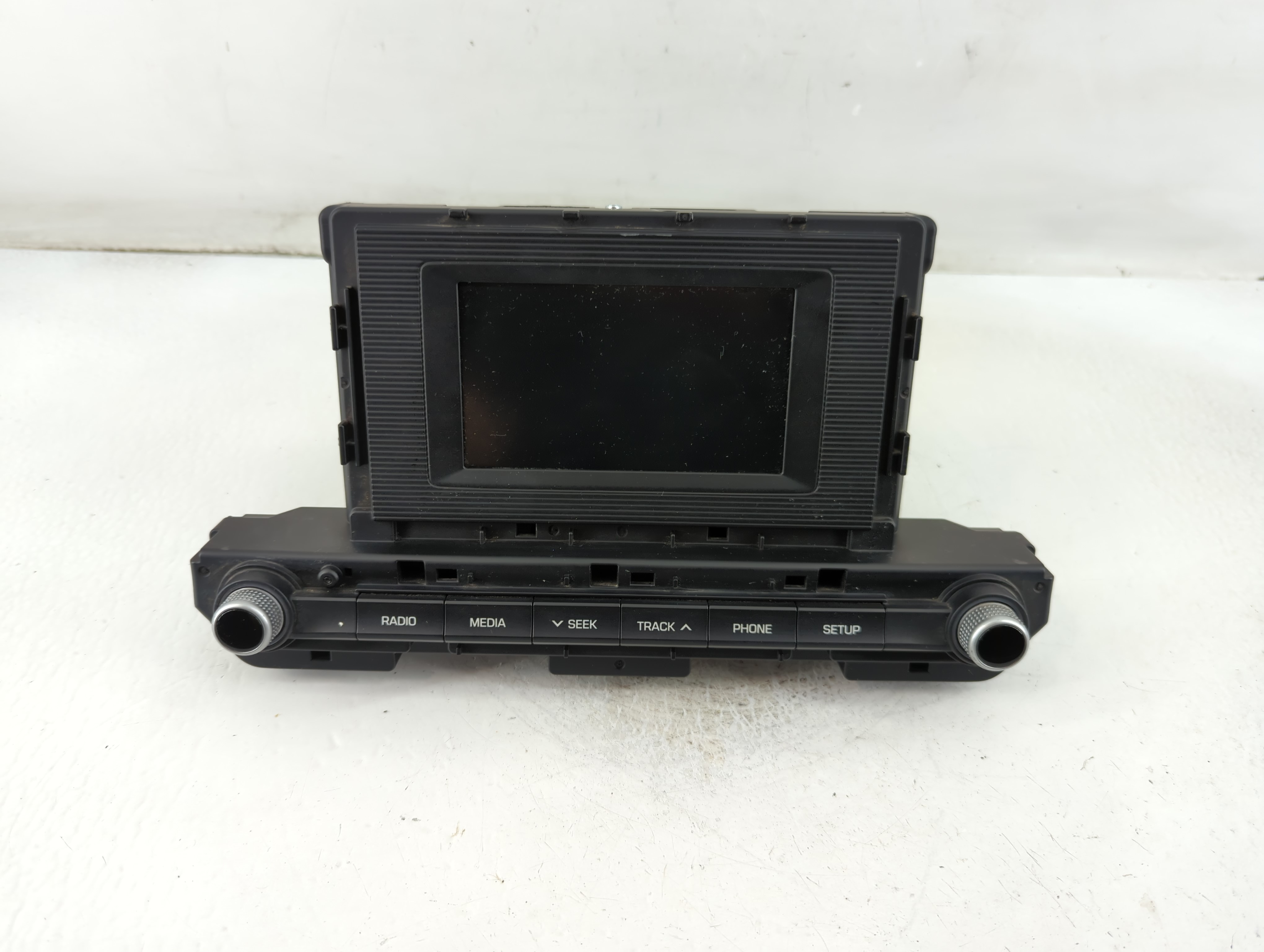 Picture of 2019-2020 Hyundai Elantra Am Fm Cd Player Radio Receiver 899915