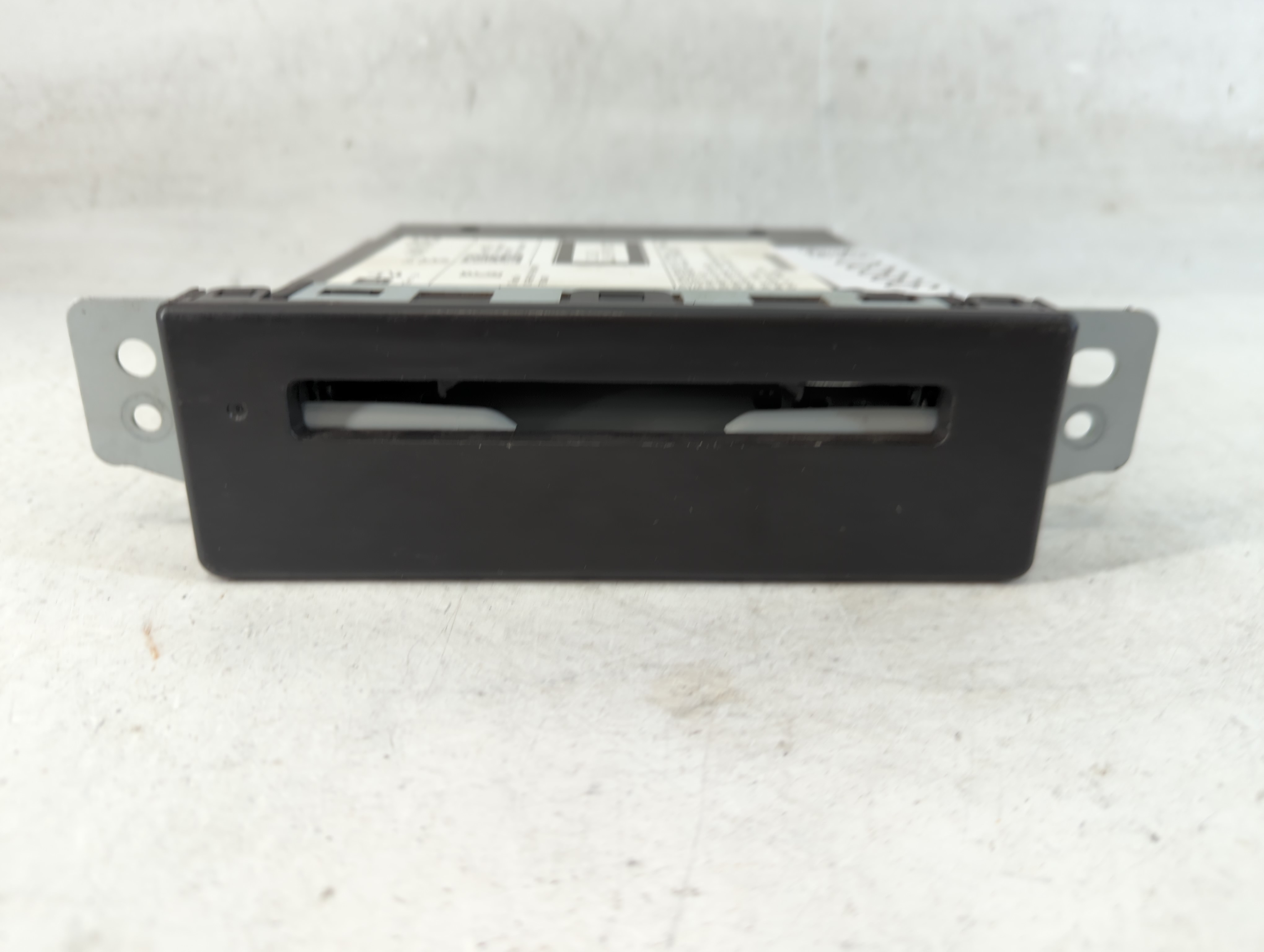 2015-2019 Chevrolet Silverado 1500 Am Fm Cd Player Radio Receiver 899930 - Oemusedautoparts1.com