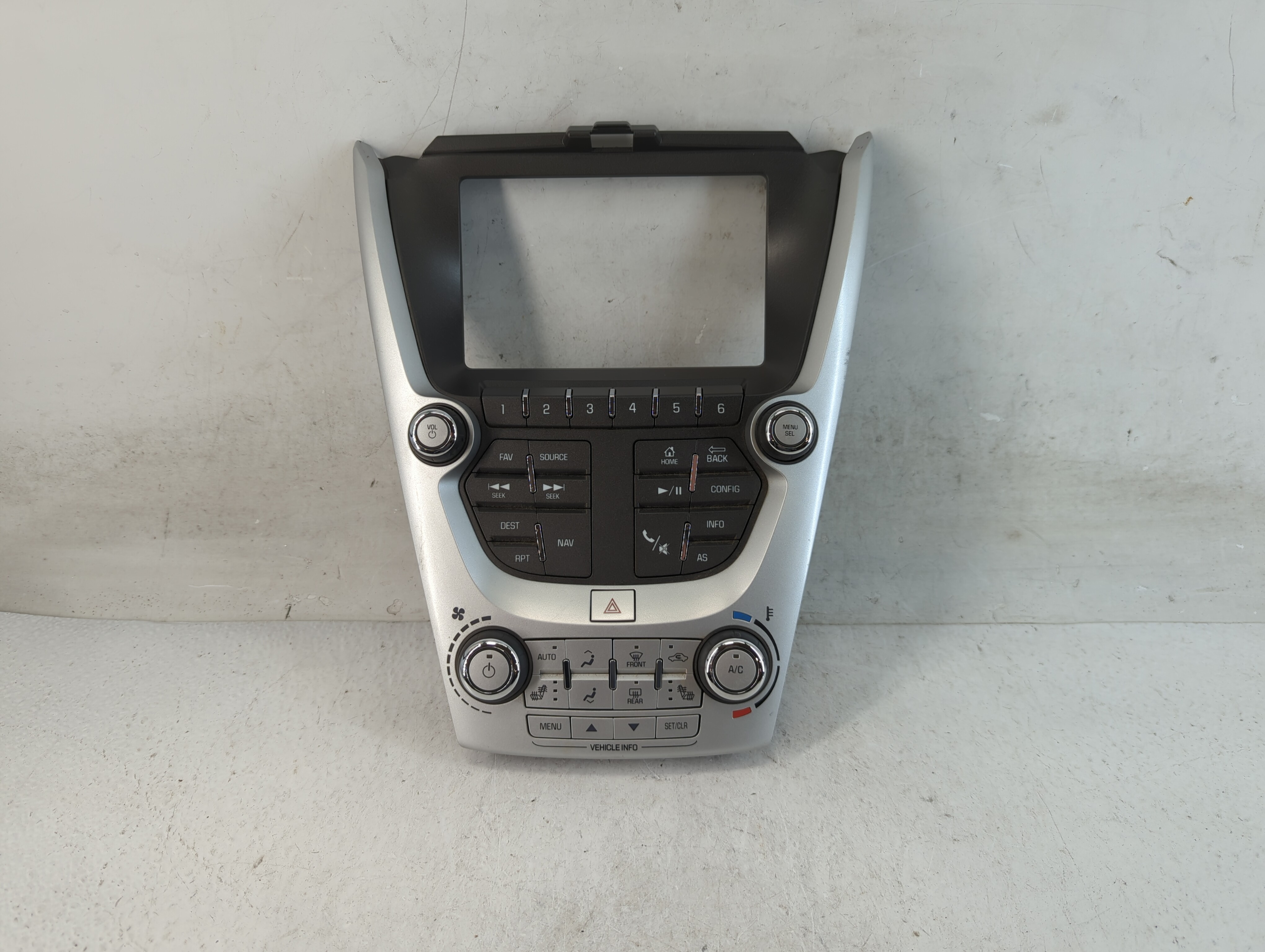 2016-2017 Chevrolet Equinox Am Fm Cd Player Radio Receiver 899936 - Oemusedautoparts1.com