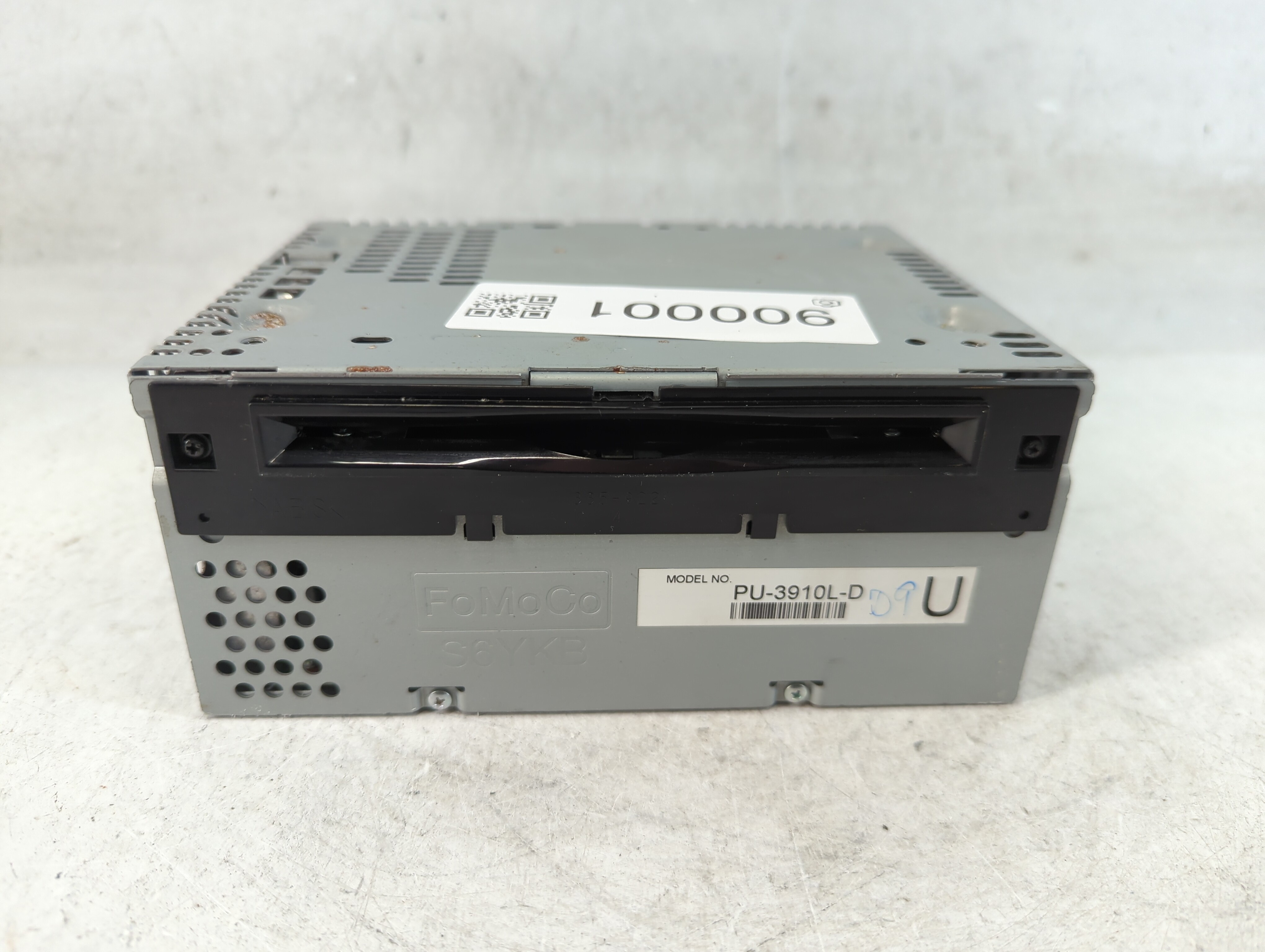 2015-2015 Ford Explorer Am Fm Cd Player Radio Receiver 900001 - Oemusedautoparts1.com