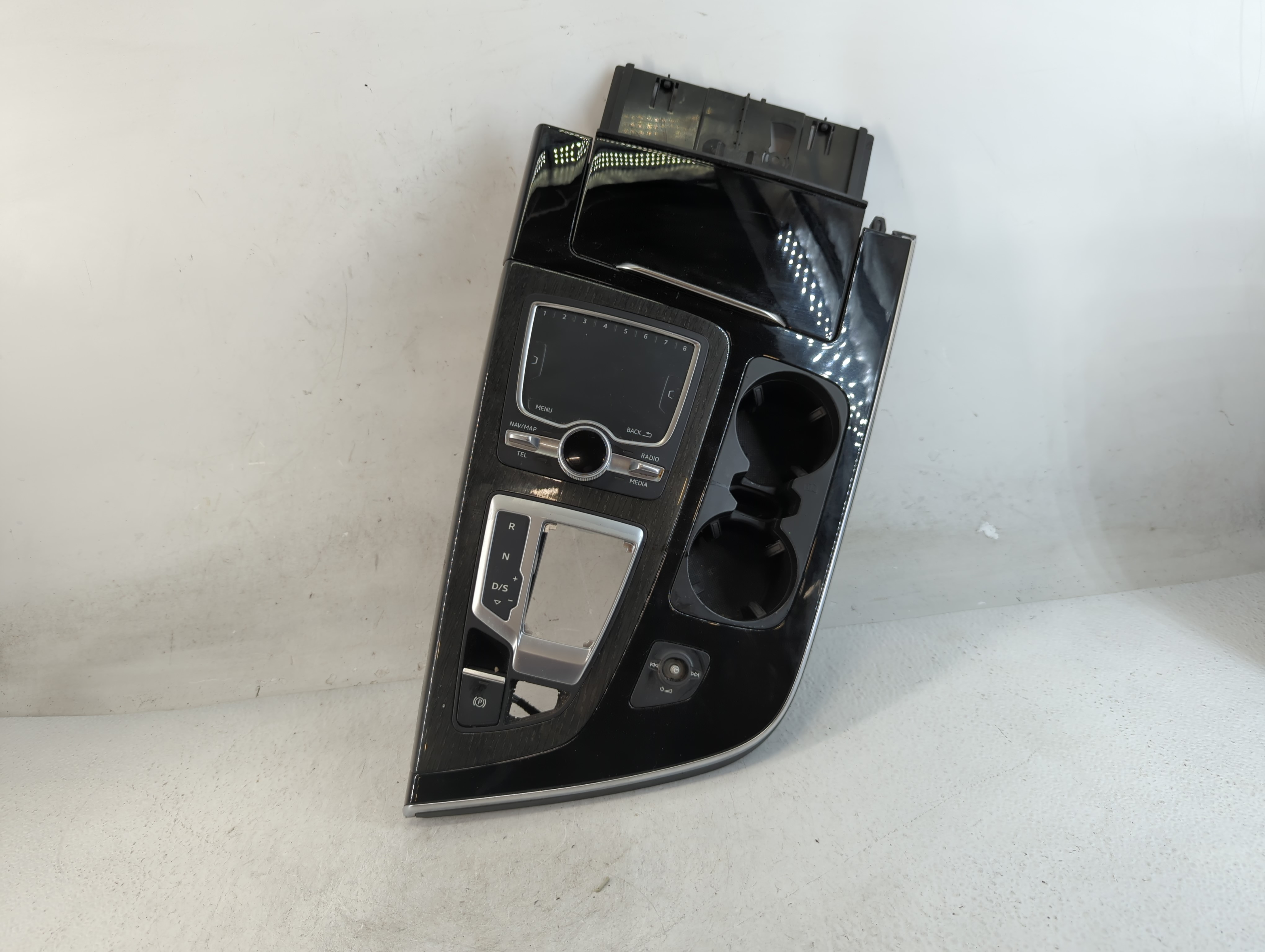 Picture of 2017 Audi Q7 CENTER CONSOLE SHIFTER  900067