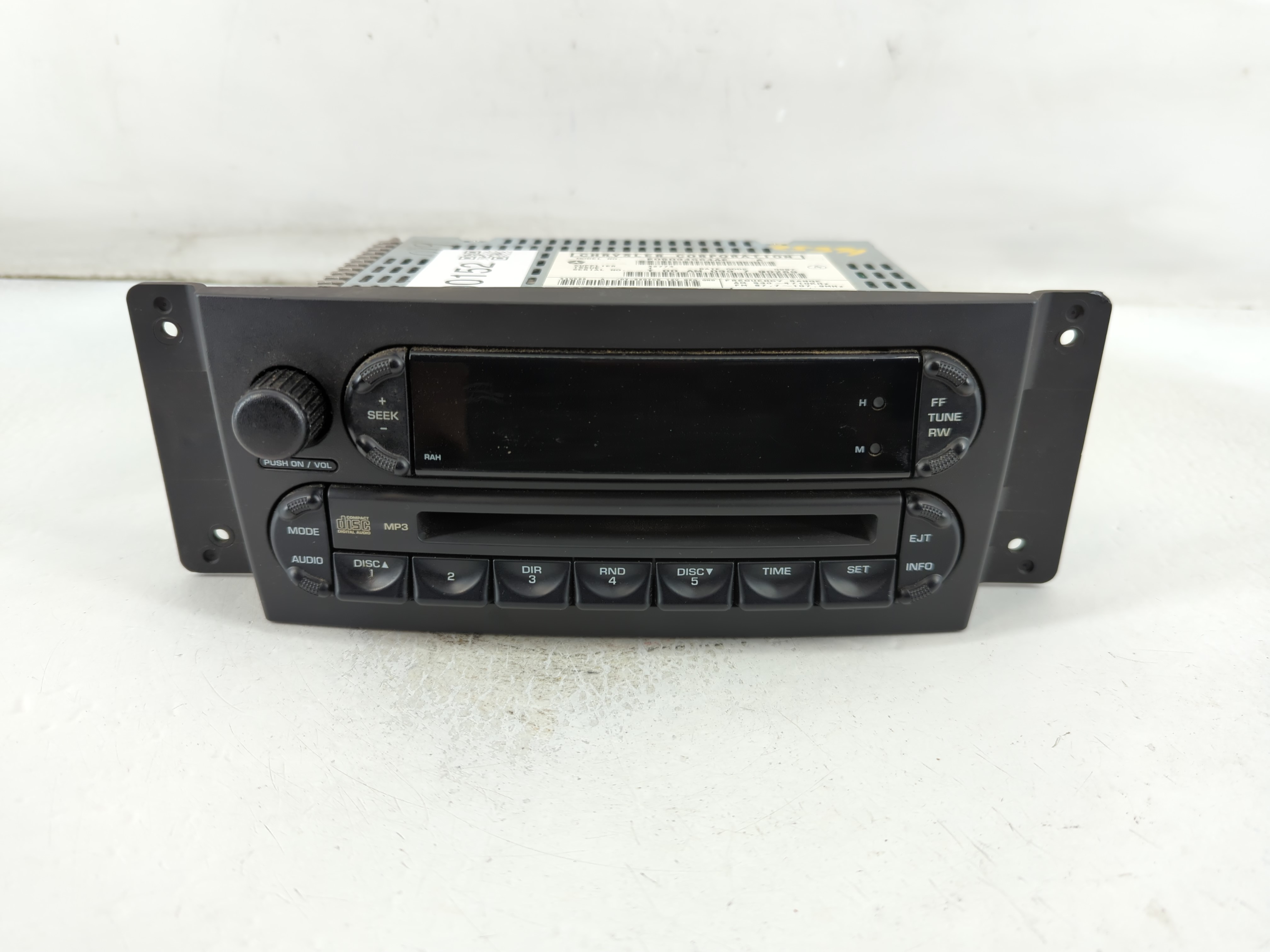 2004-2008 Chrysler Pacifica Am Fm Cd Player Radio Receiver 900152 - Oemusedautoparts1.com
