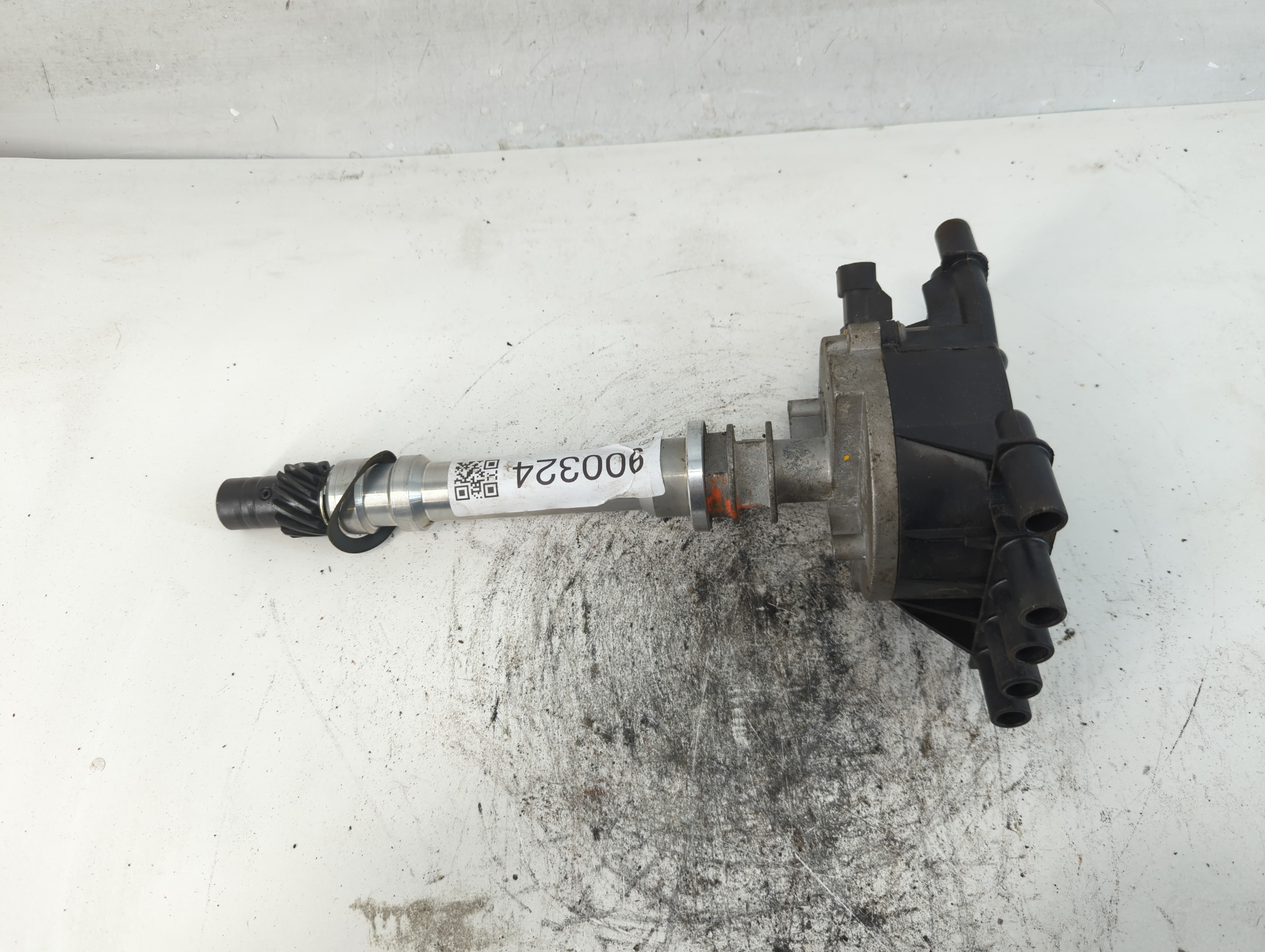 1996-2000 Chevrolet Tahoe Engine Ignition Distributor Oem 900324 - Oemusedautoparts1.com