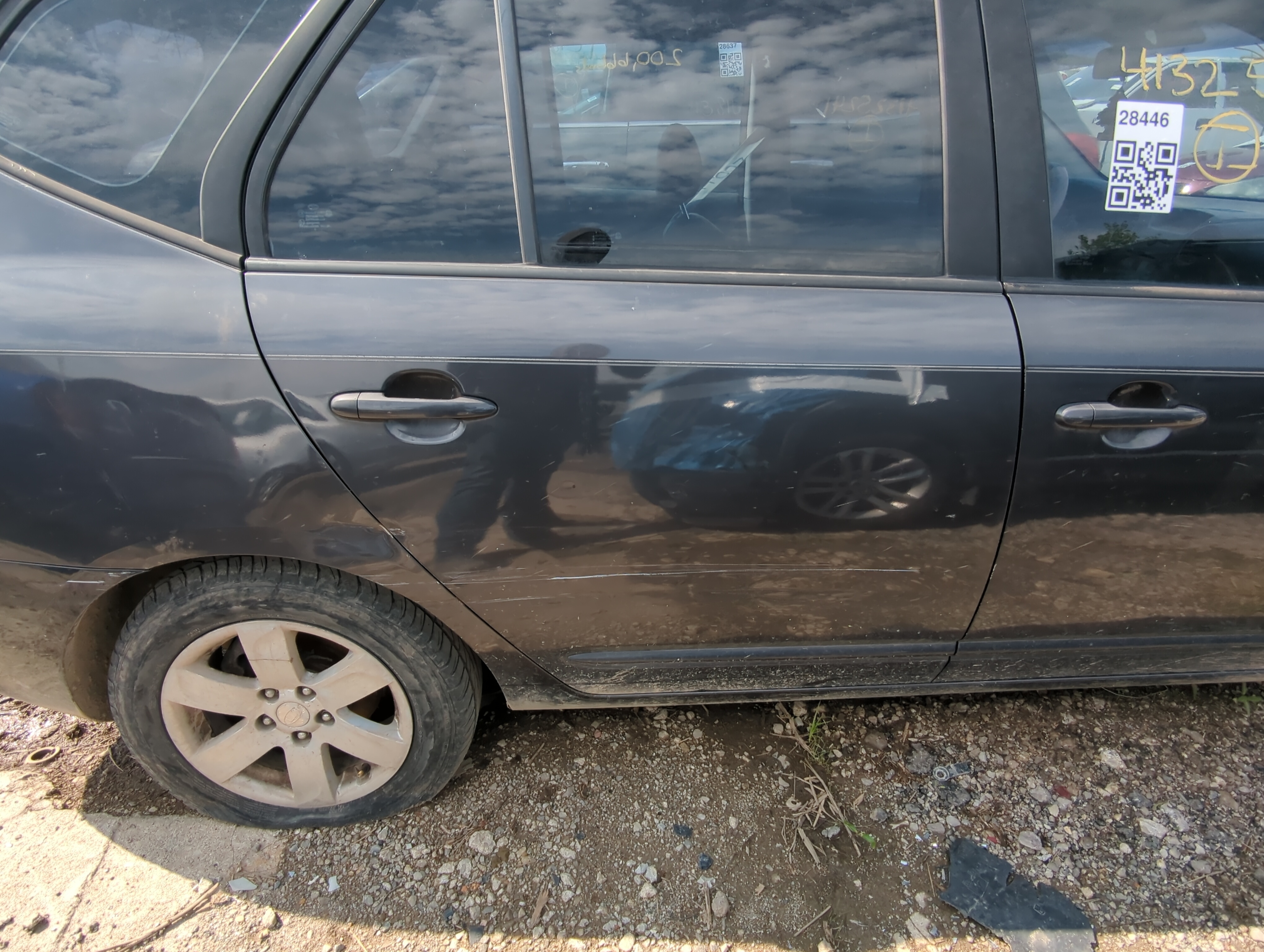 Picture of 2007-2012 Kia Rondo Passenger Rear Door Oem 900713
