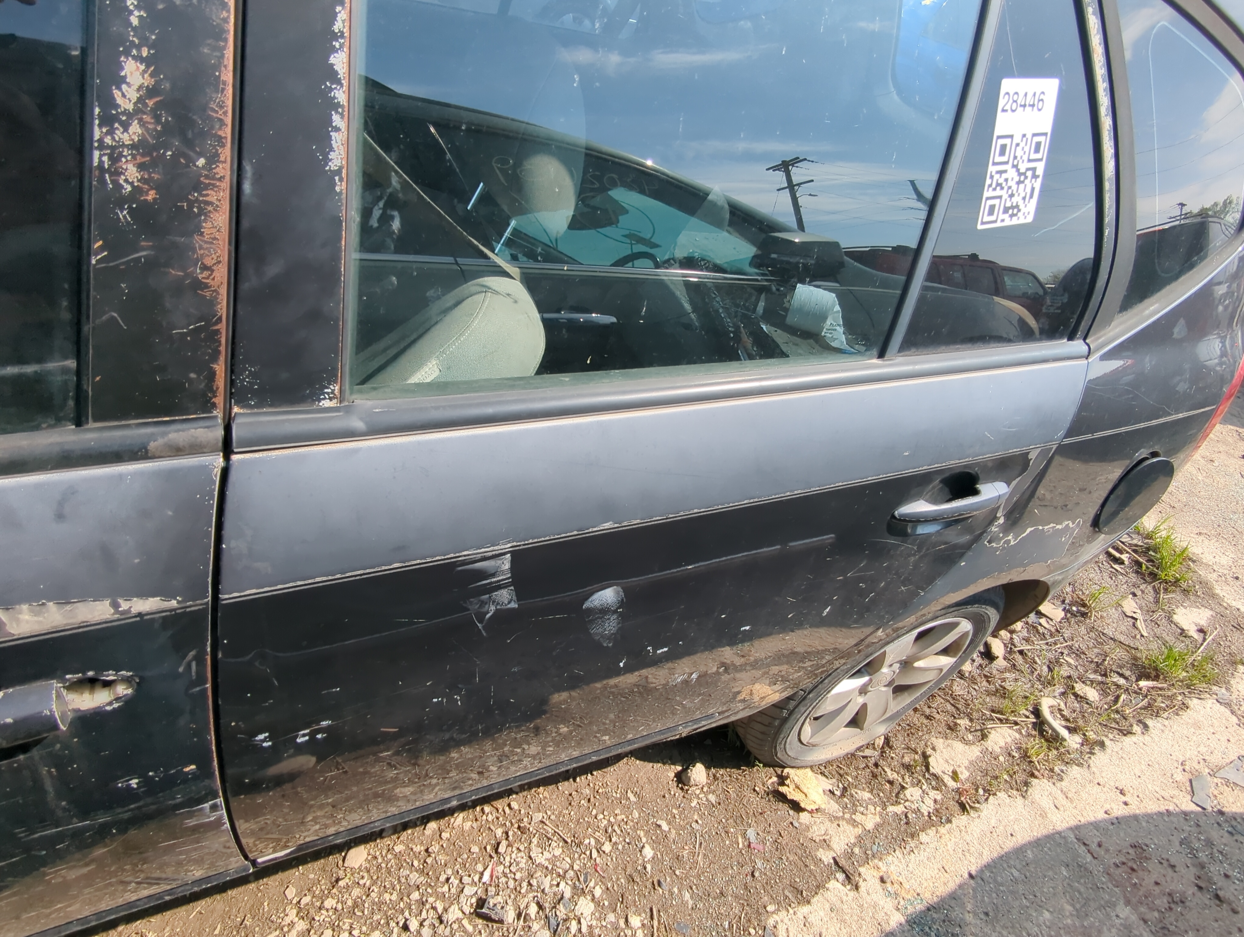 Picture of 2007-2012 Kia Rondo Driver Rear Door Oem 900748