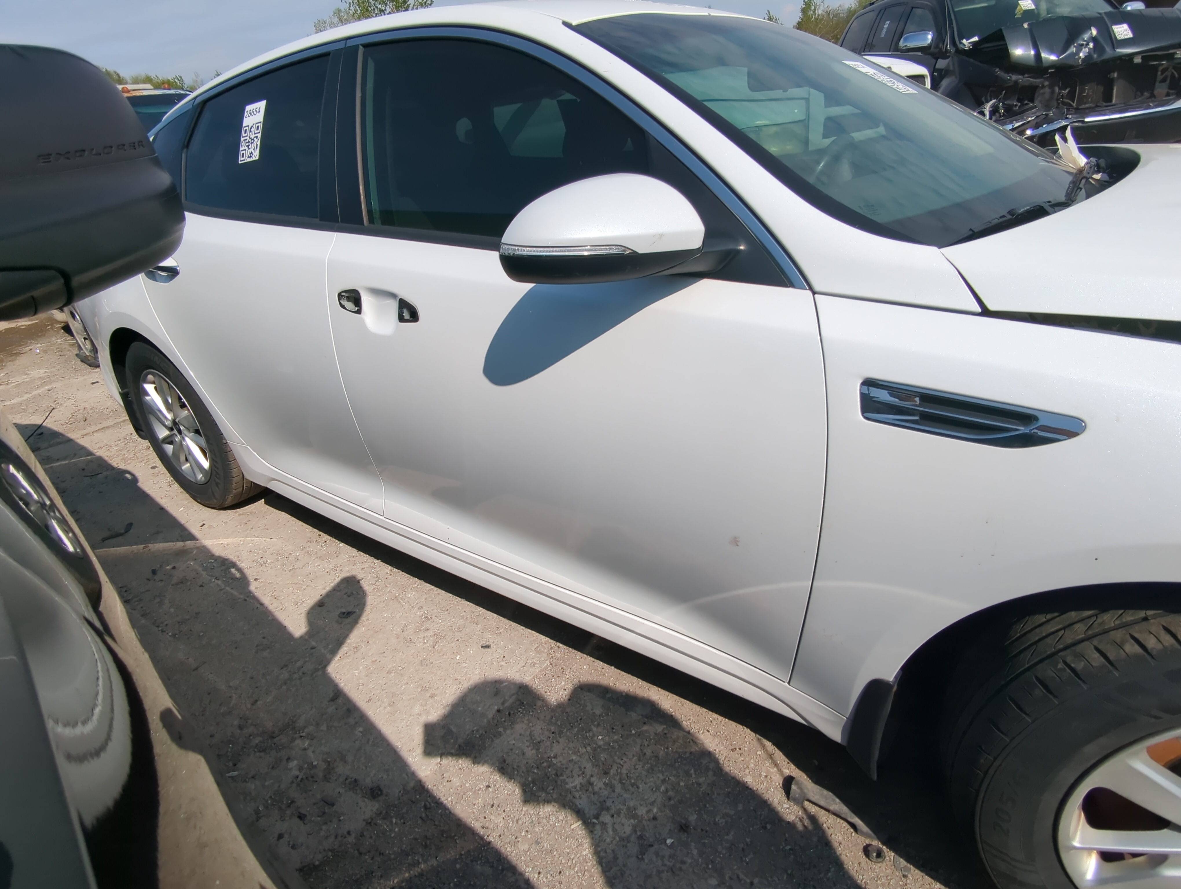 2016-2020 Kia Optima Passenger Front Door Oem 900950 - Oemusedautoparts1.com