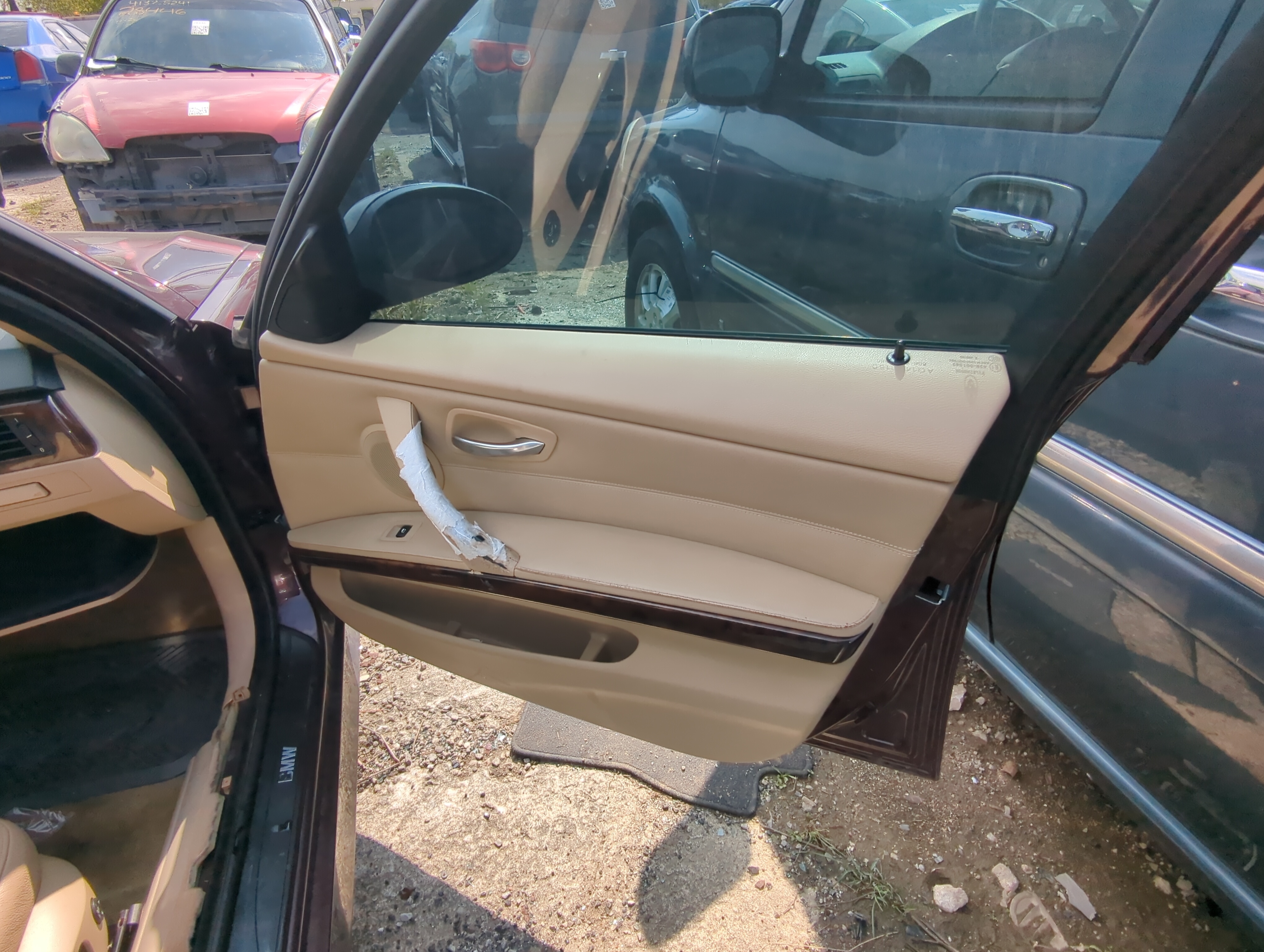Picture of 2008 Bmw 328xi Front Right Passenger Interior Door Panel Trim 901060