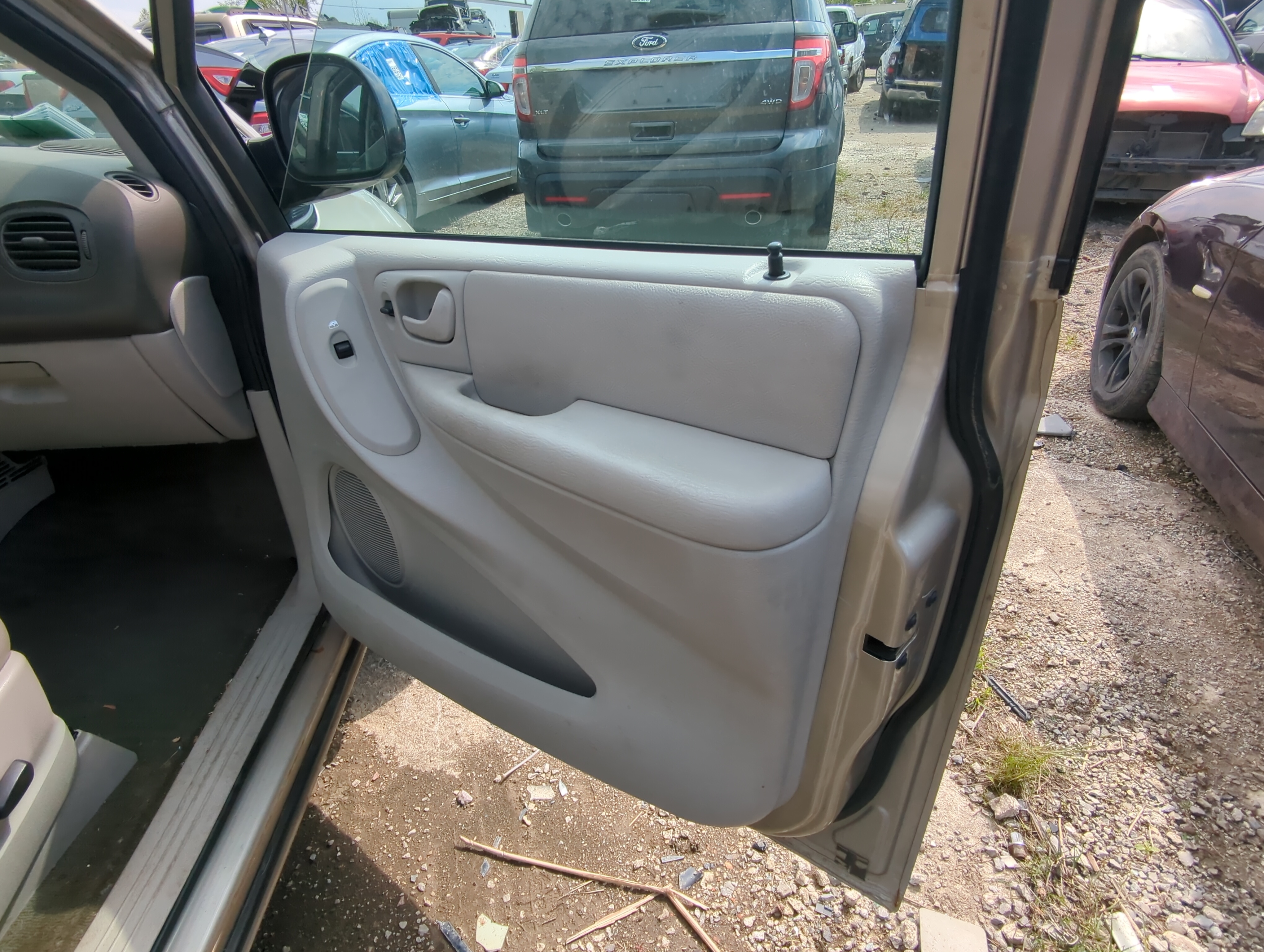 Picture of Door Panels 2006 CHRYSLER TOWN & COUNTRY