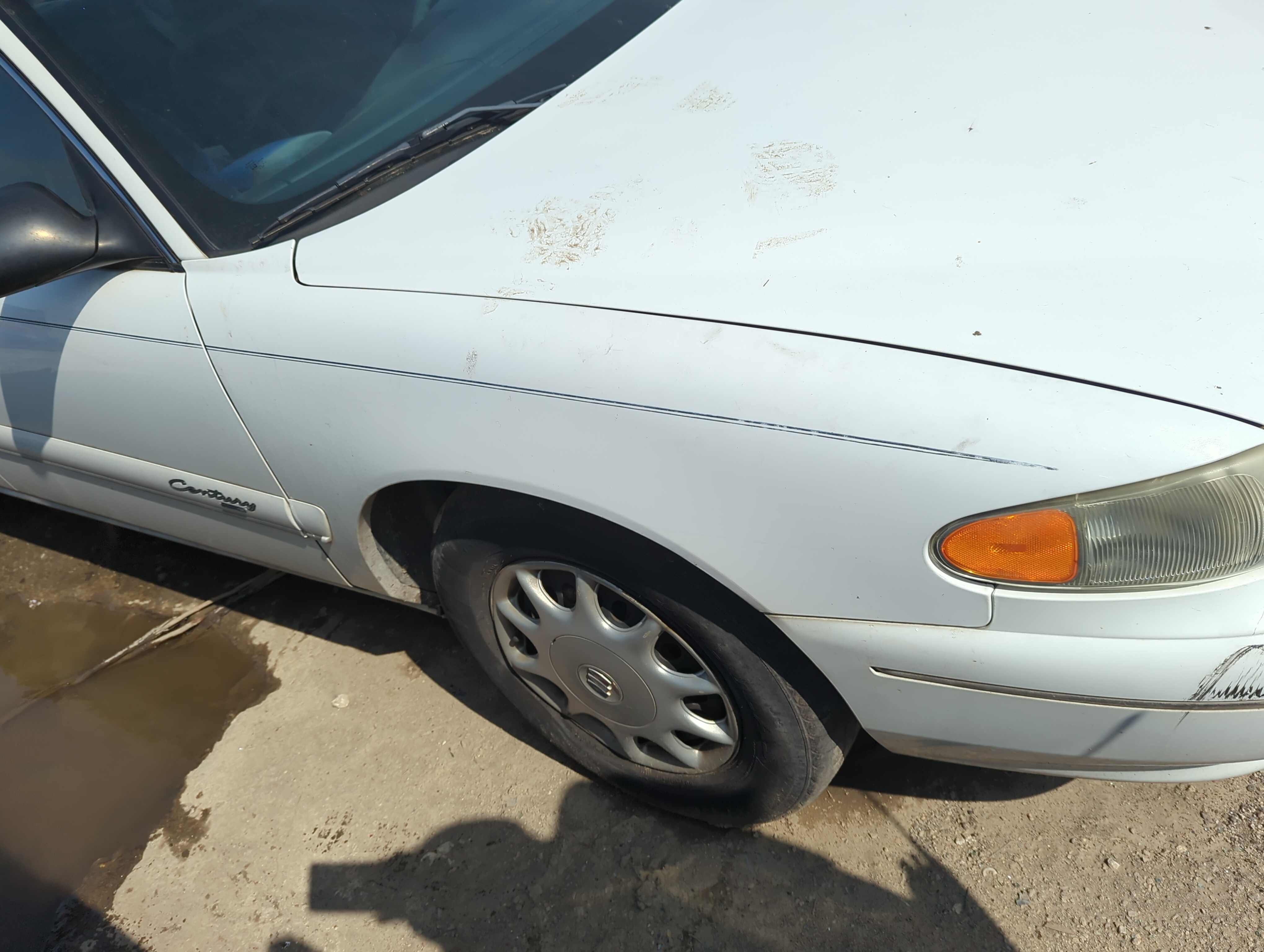 Picture of 1997-2000 Buick Century Passenger Fender 901447