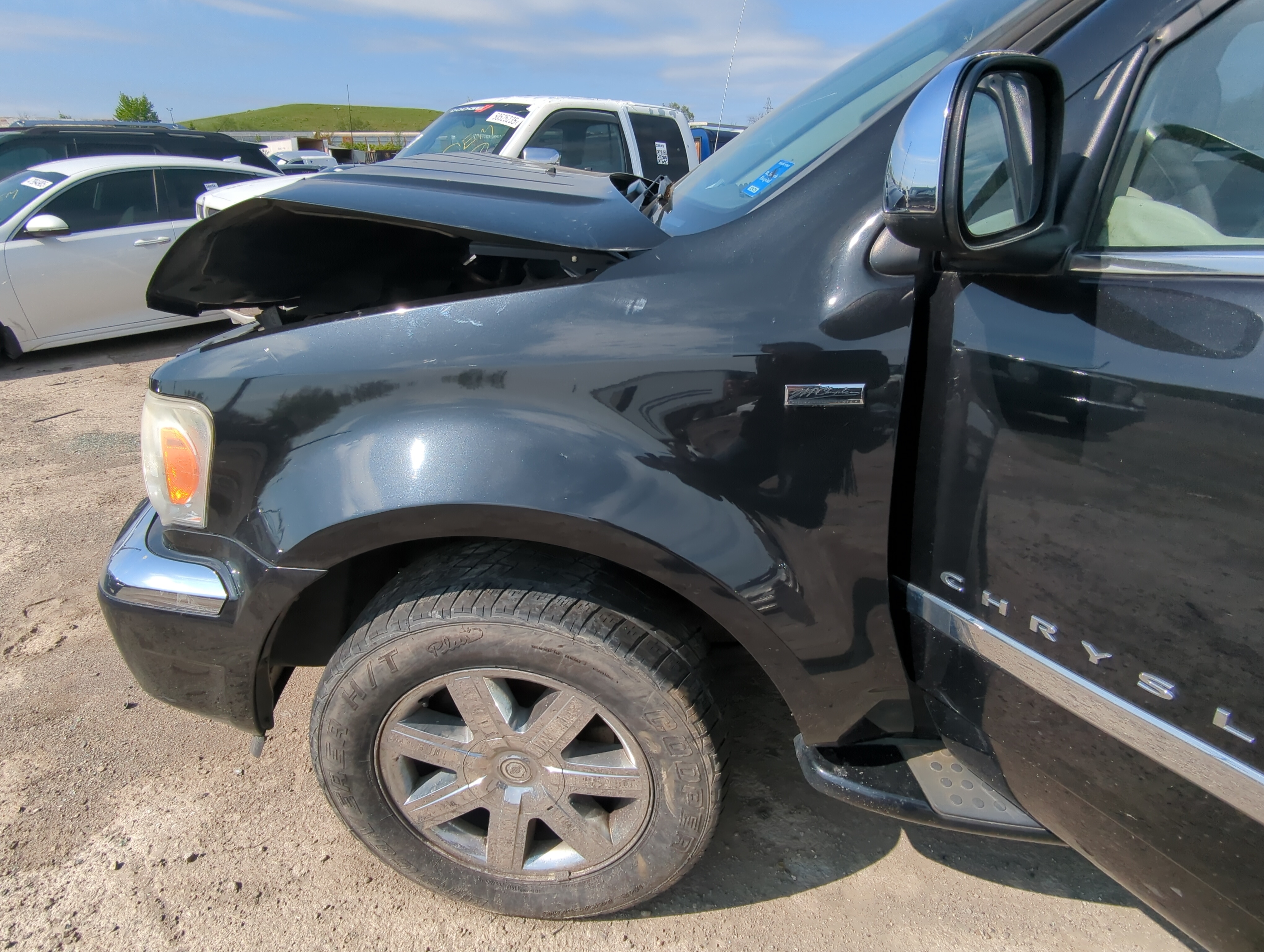 Picture of 2007-2009 Chrysler Aspen Driver Fender 901600